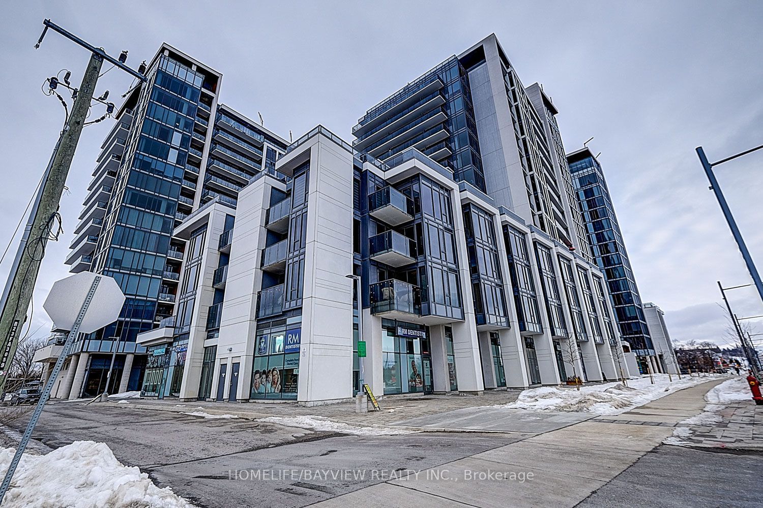 9618 Yonge St, unit 809 for rent - image #2