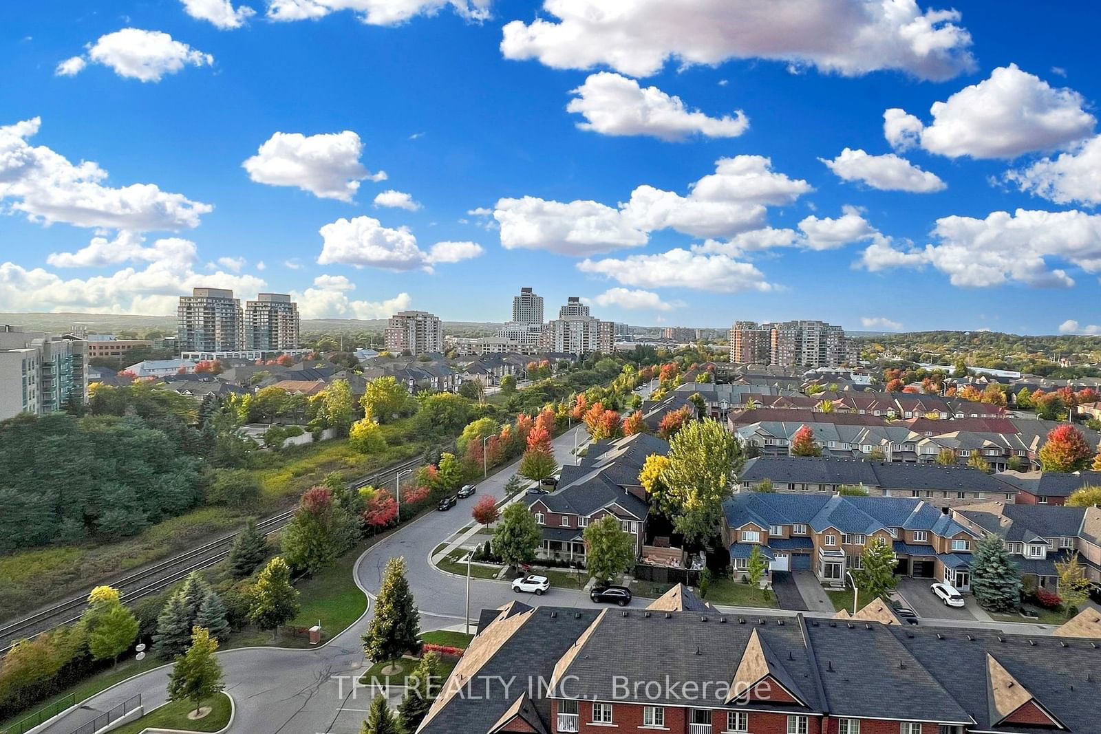 75 King William Cres, unit LPH13 for sale