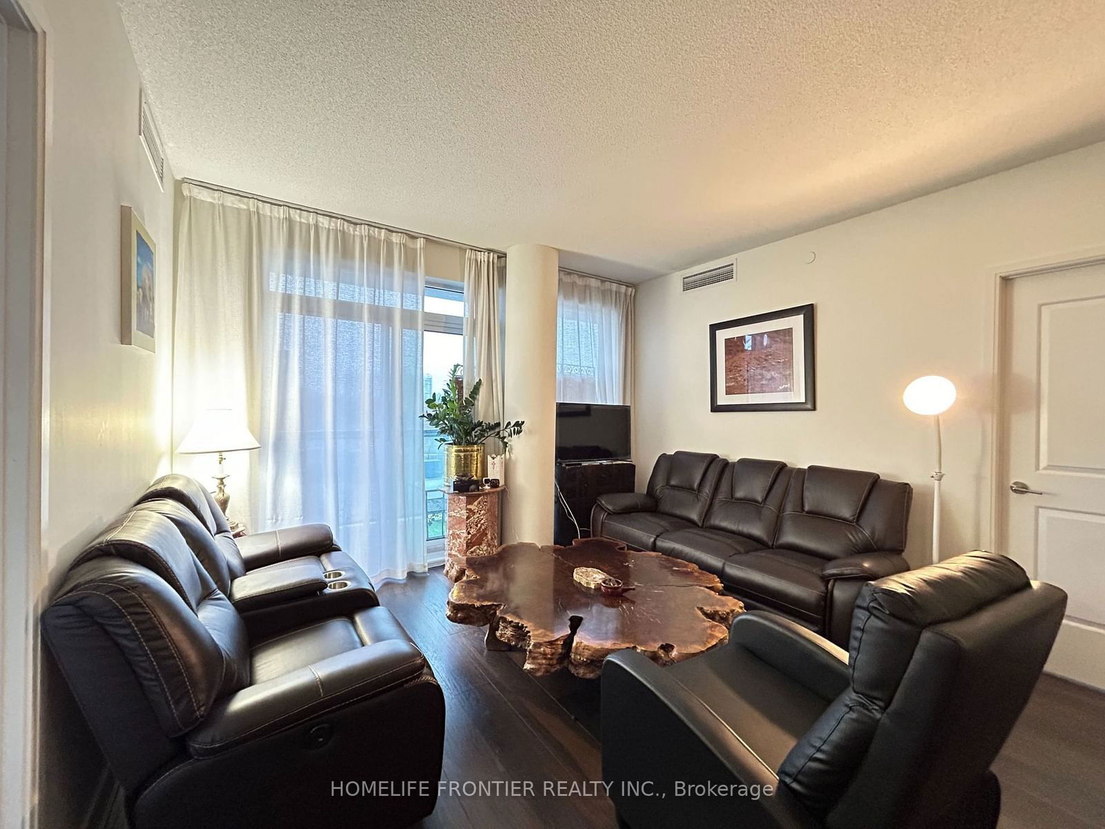 7608 Yonge St, unit 434 for rent - image #20