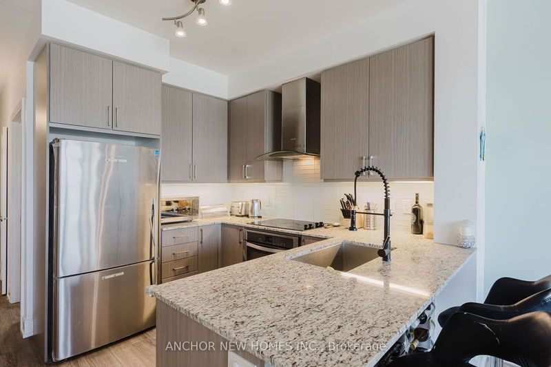 9600 Yonge St E, unit 520B for sale - image #1