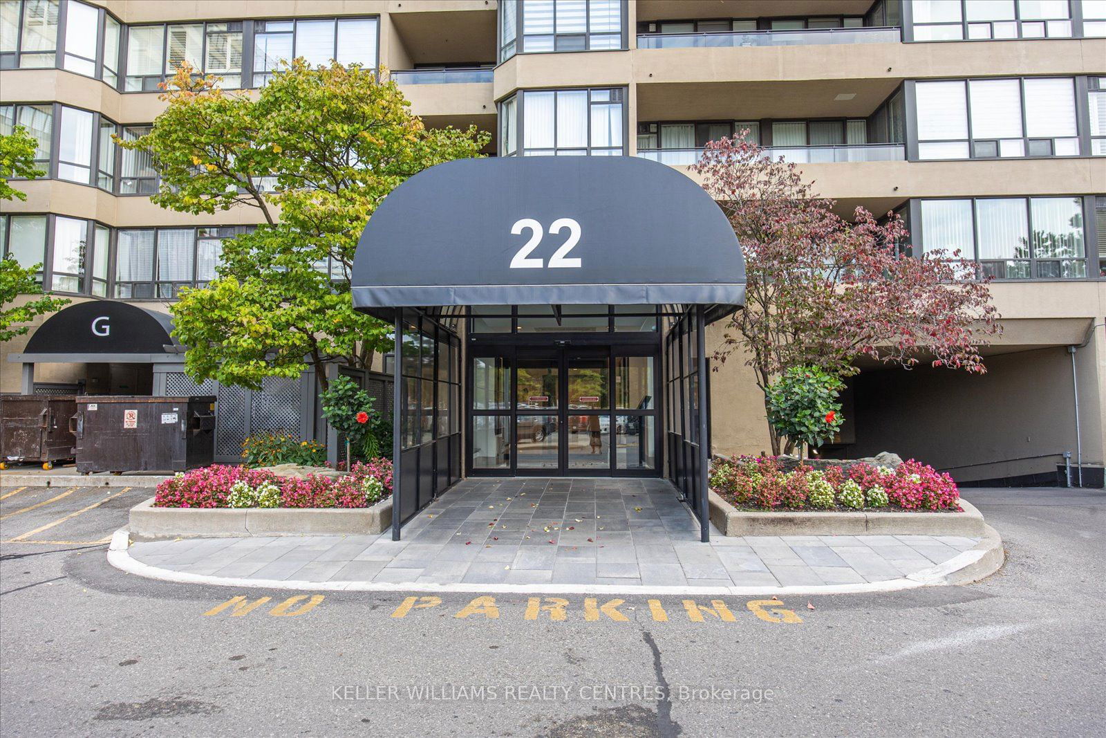 22 Clarissa Dr, unit 912 for sale