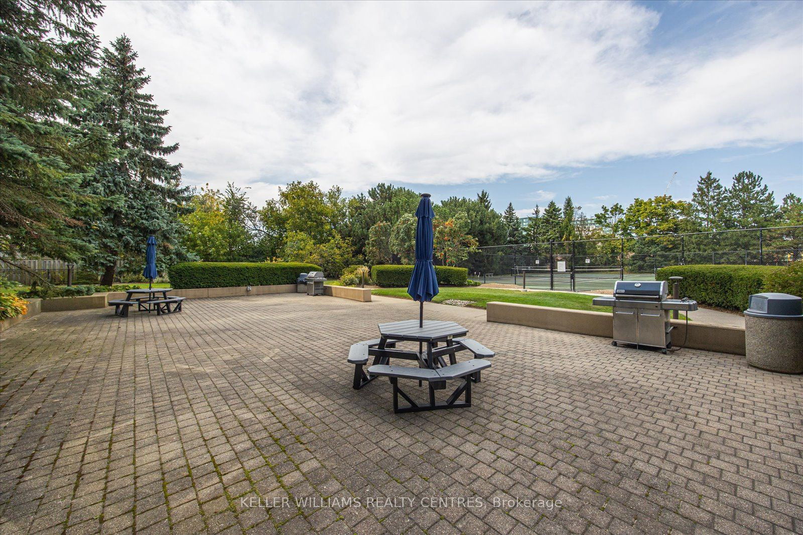 22 Clarissa Dr, unit 912 for sale