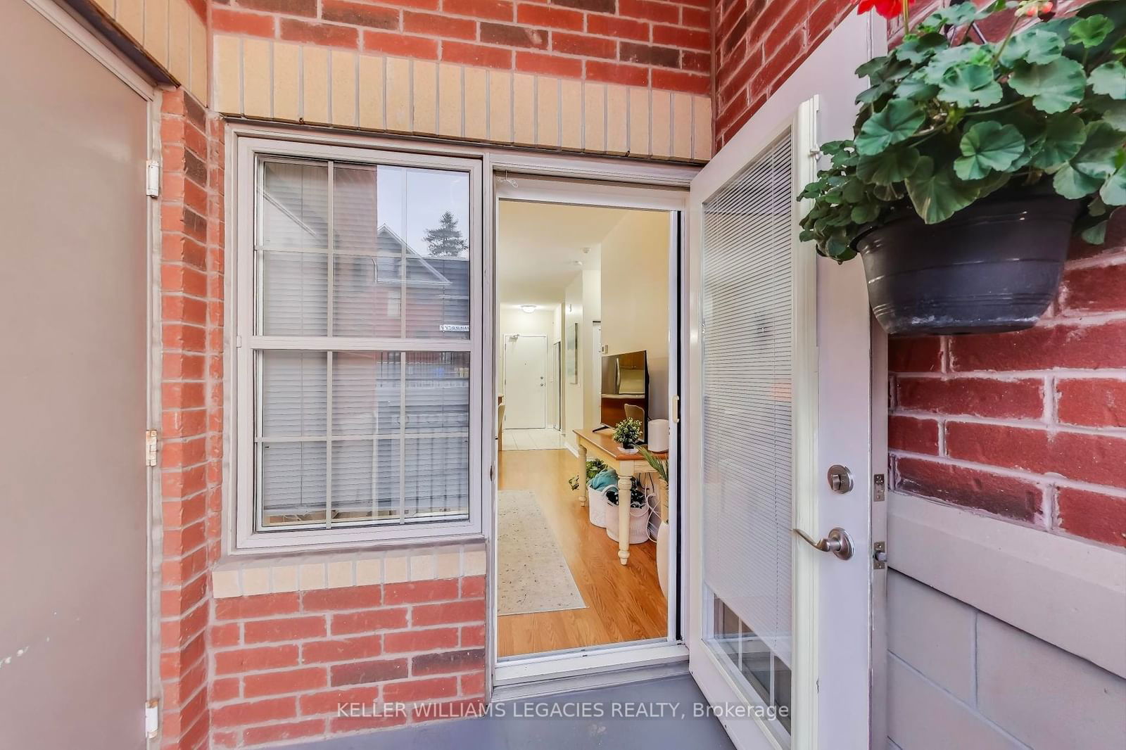 9973 Keele St, unit 101 for sale - image #14