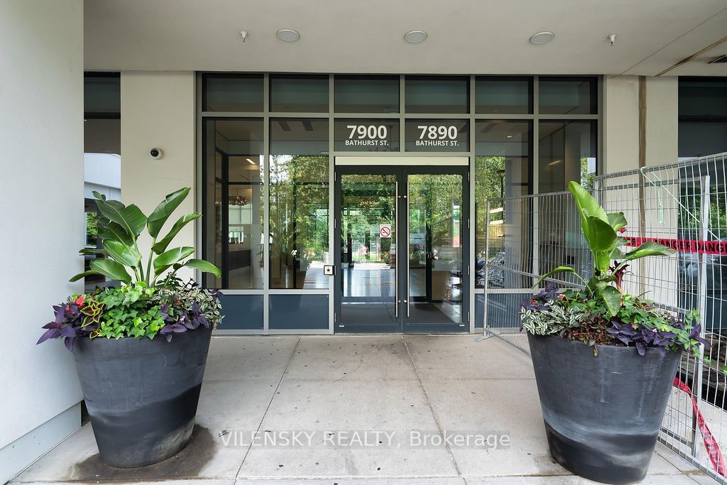 7890 Bathurst St, unit 412 for rent - image #2