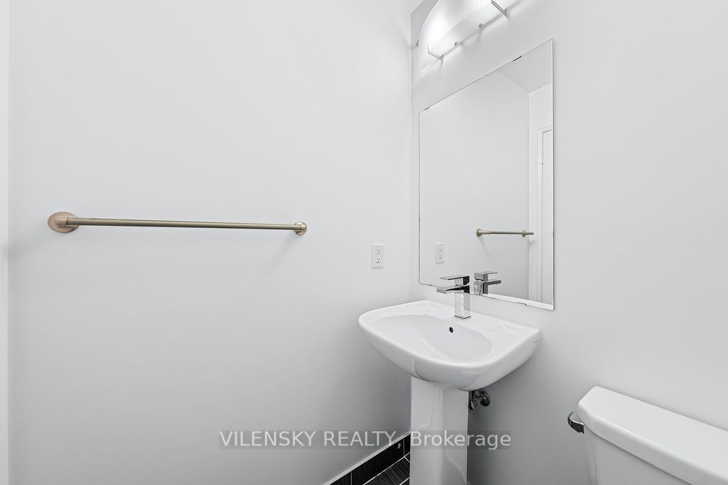 7890 Bathurst St, unit 412 for rent - image #24