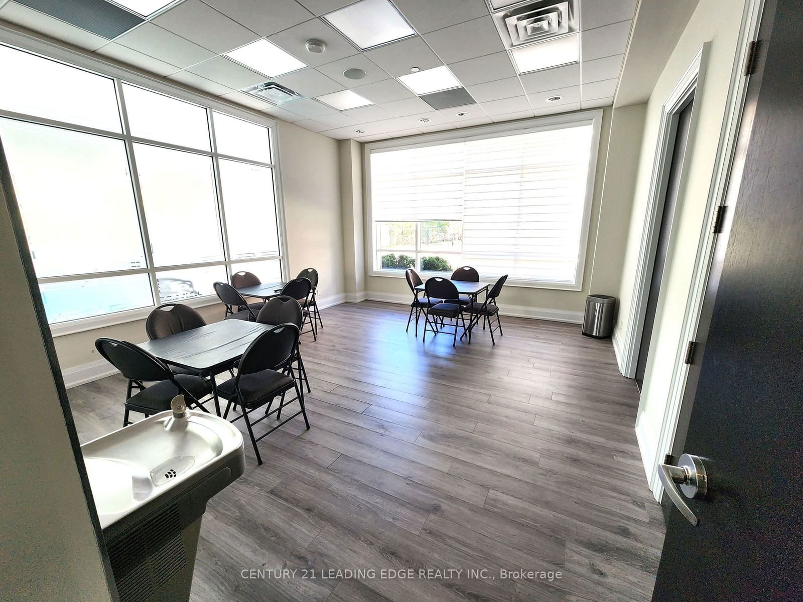 7 BOND Cres, unit 325 for sale