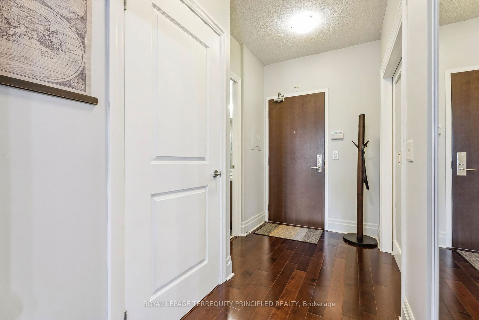 21 Upper Duke Cres, unit 202B for sale - image #21