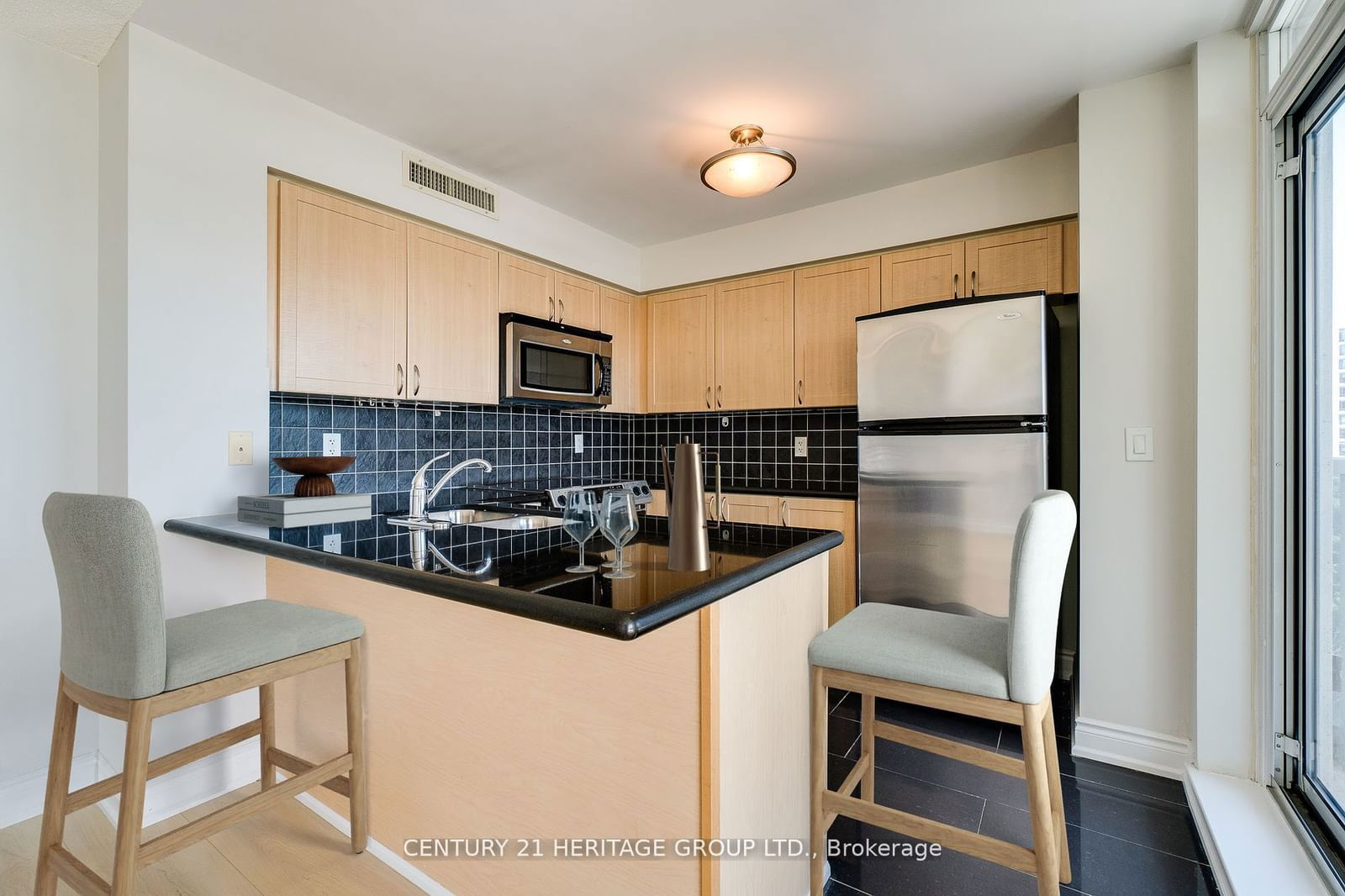 7 North Park Rd, unit 709 for sale - image #10