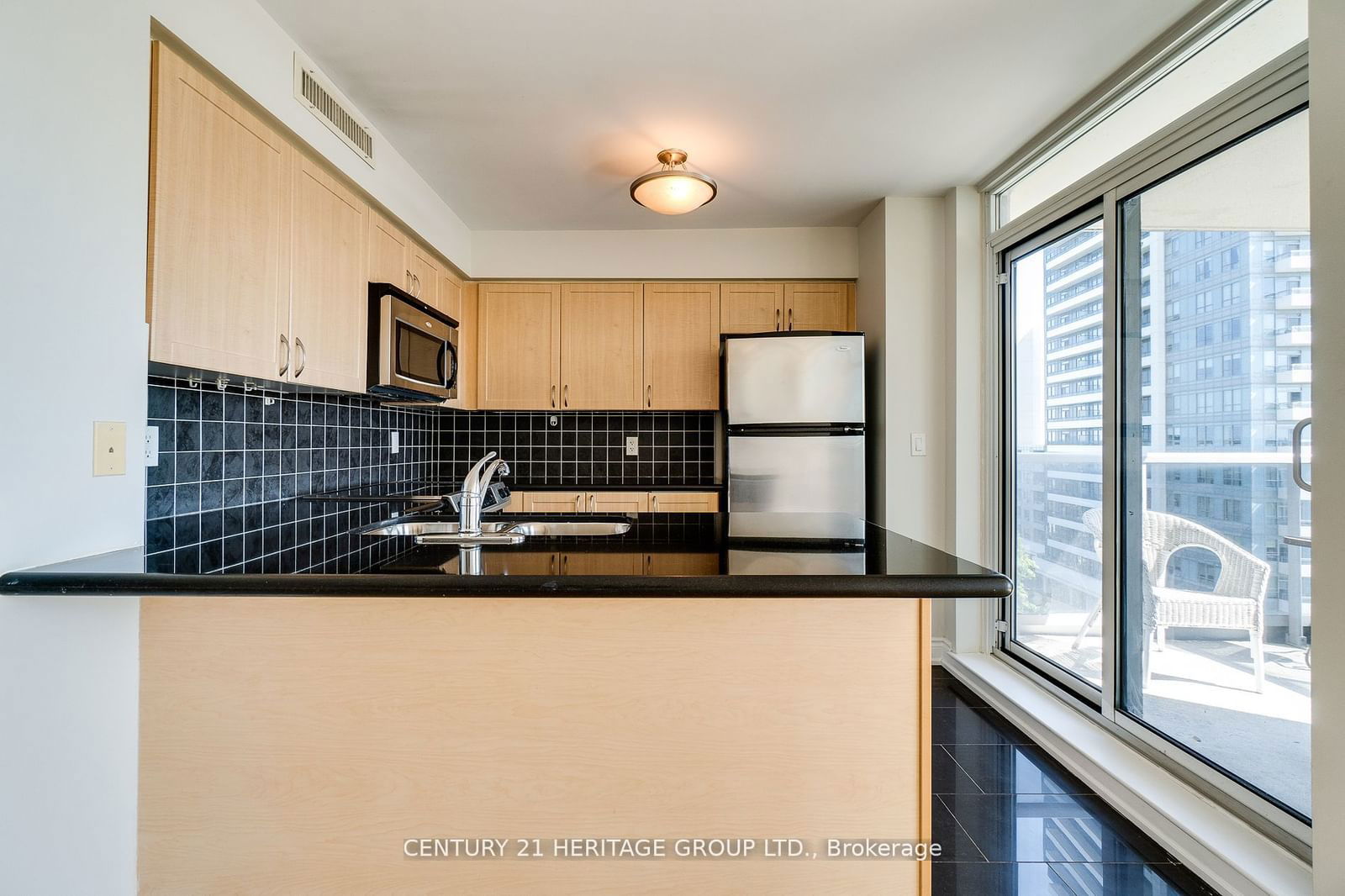 7 North Park Rd, unit 709 for sale - image #11