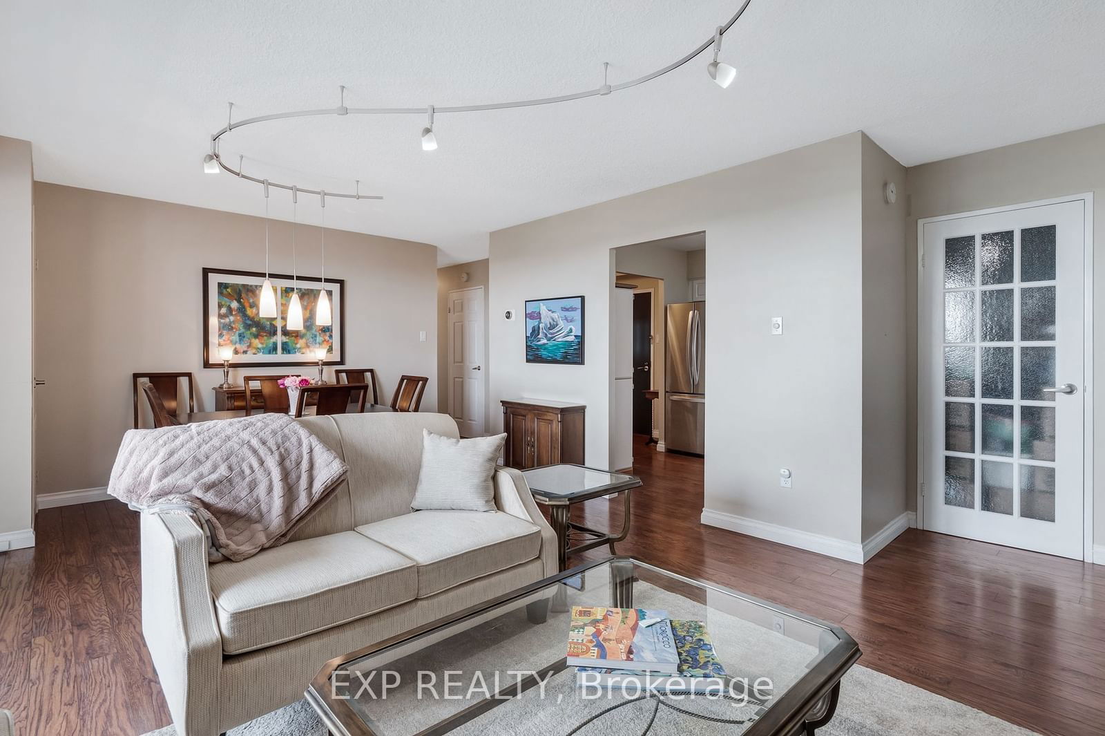 40 William Roe Blvd, unit 1007 for sale - image #10