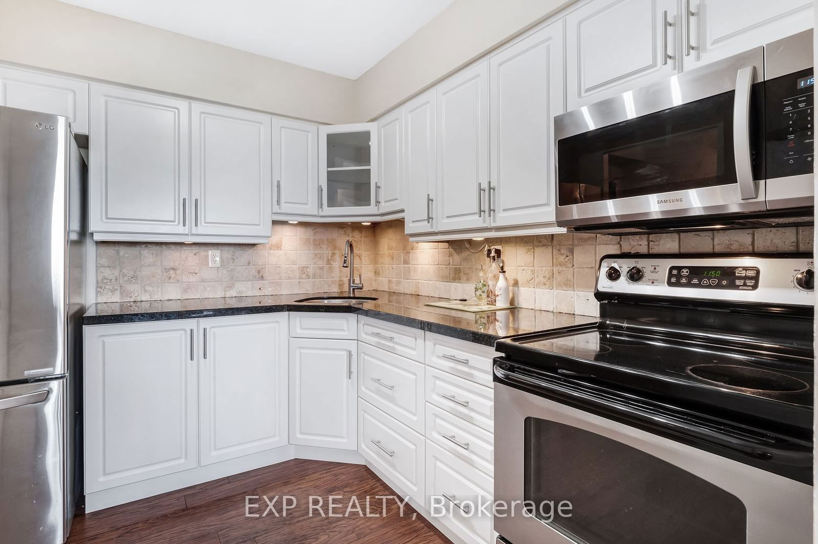 40 William Roe Blvd, unit 1007 for sale - image #11