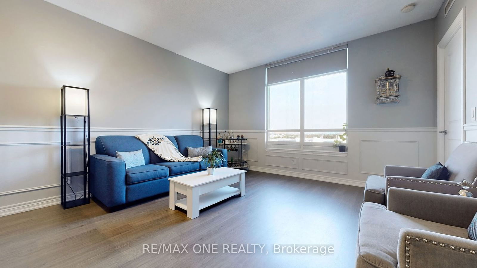 9245 JANE St, unit 915 for rent