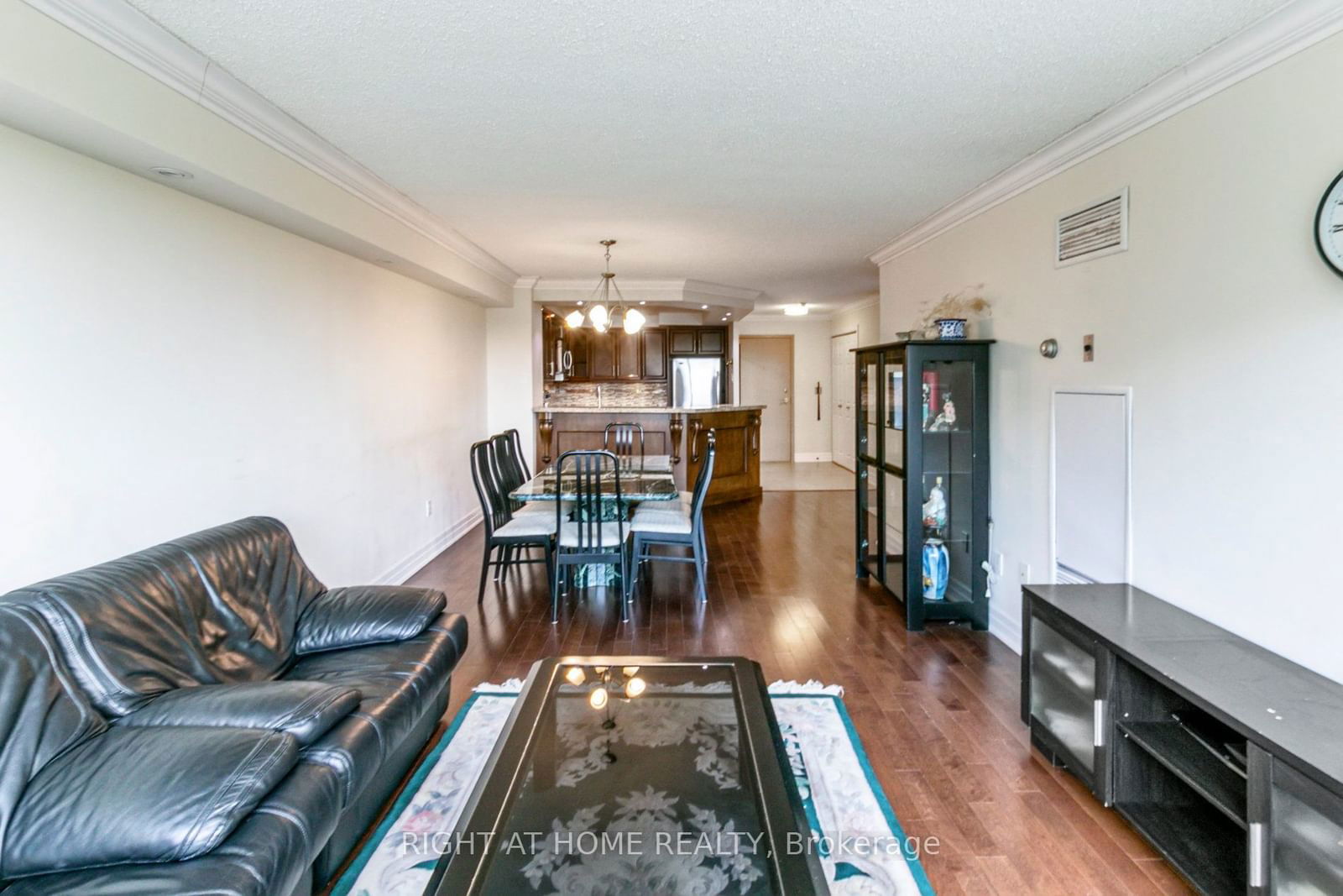 7805 Bayview Ave, unit 305 for sale - image #11