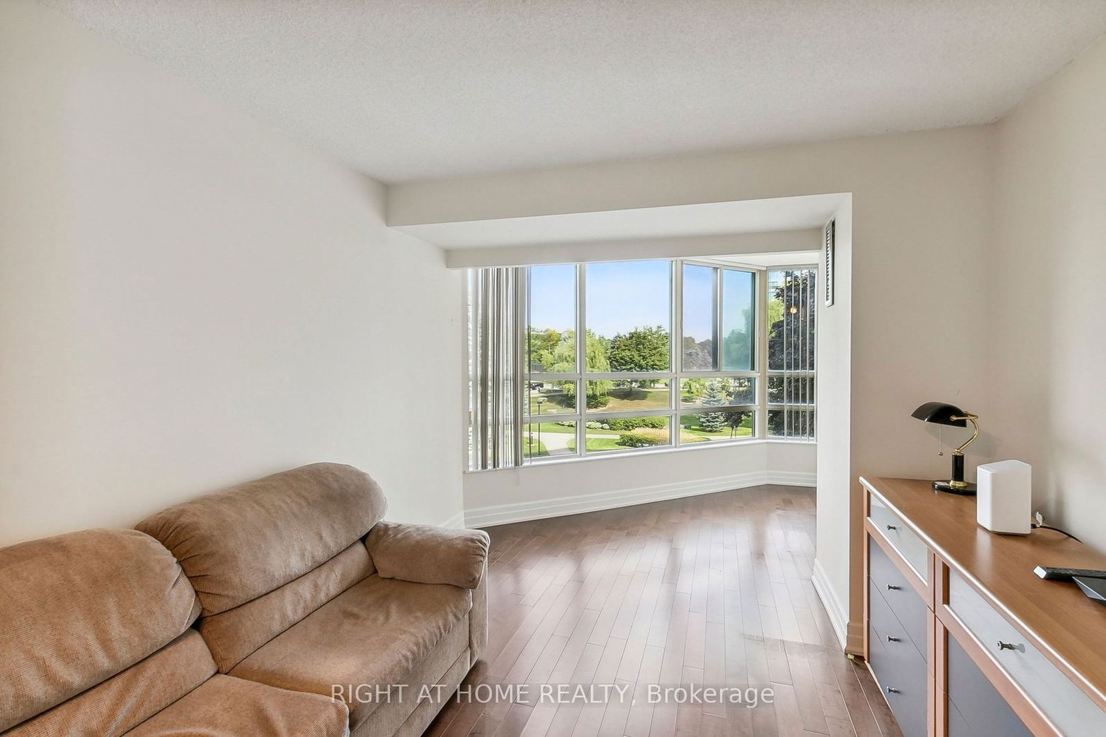 7805 Bayview Ave, unit 305 for sale - image #15