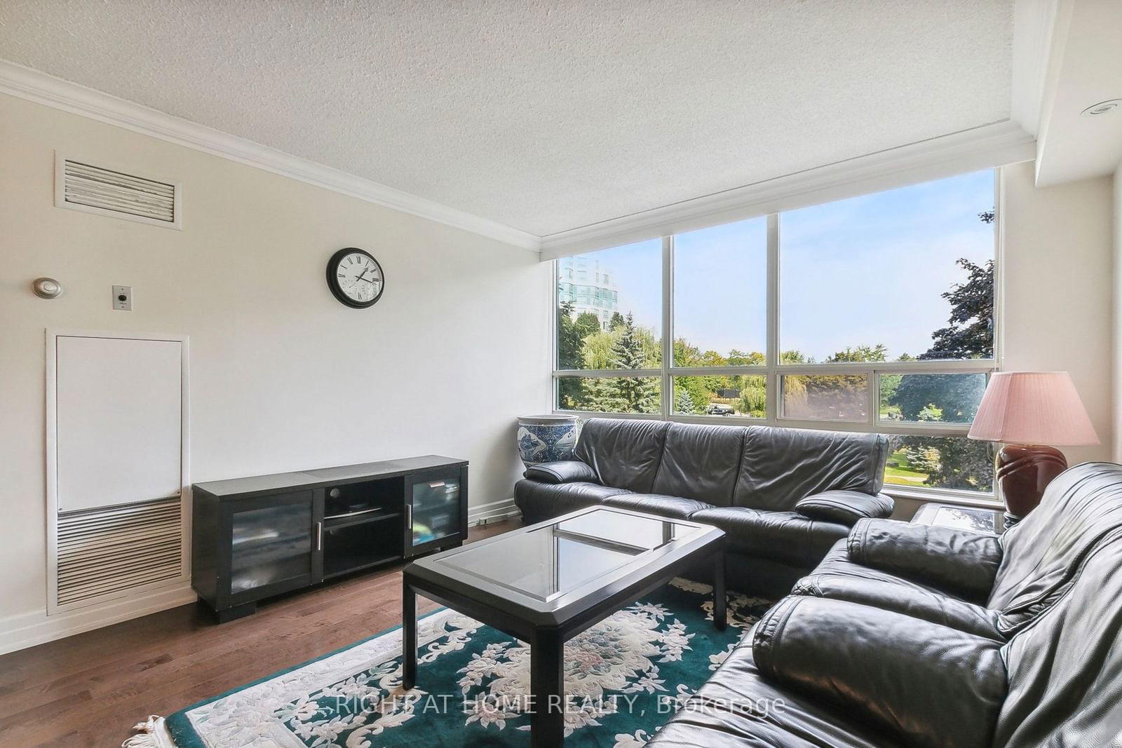 7805 Bayview Ave, unit 305 for sale - image #9