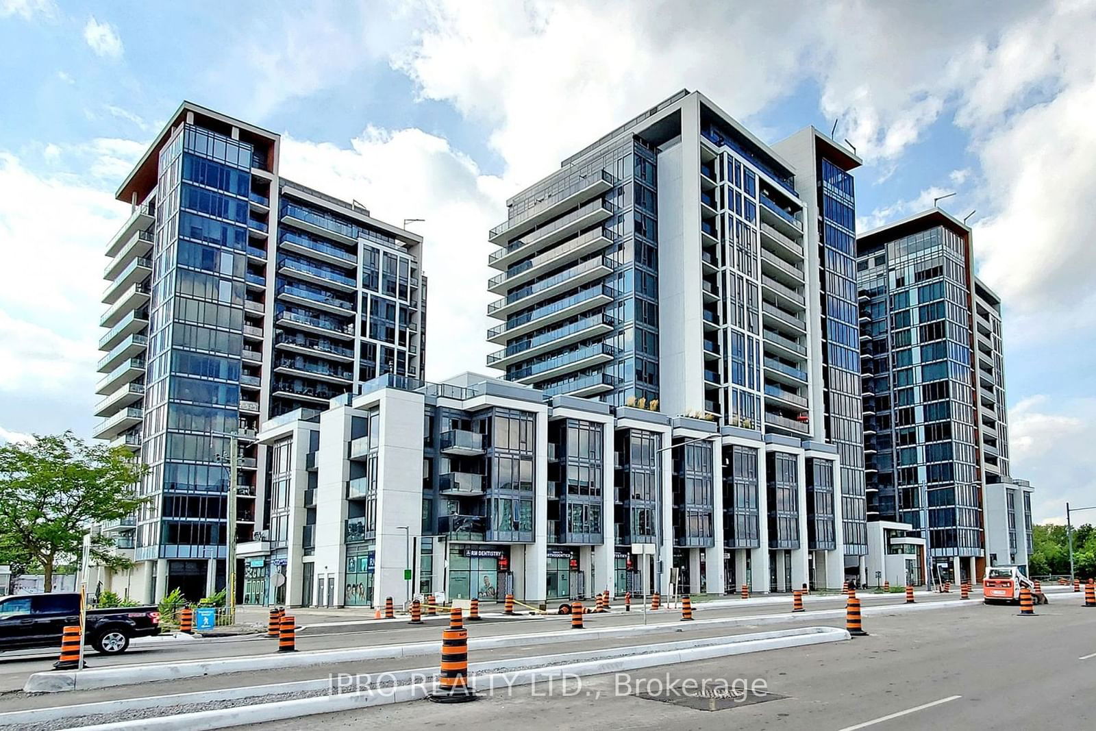 9618 Yonge St, unit 1103 for rent - image #1