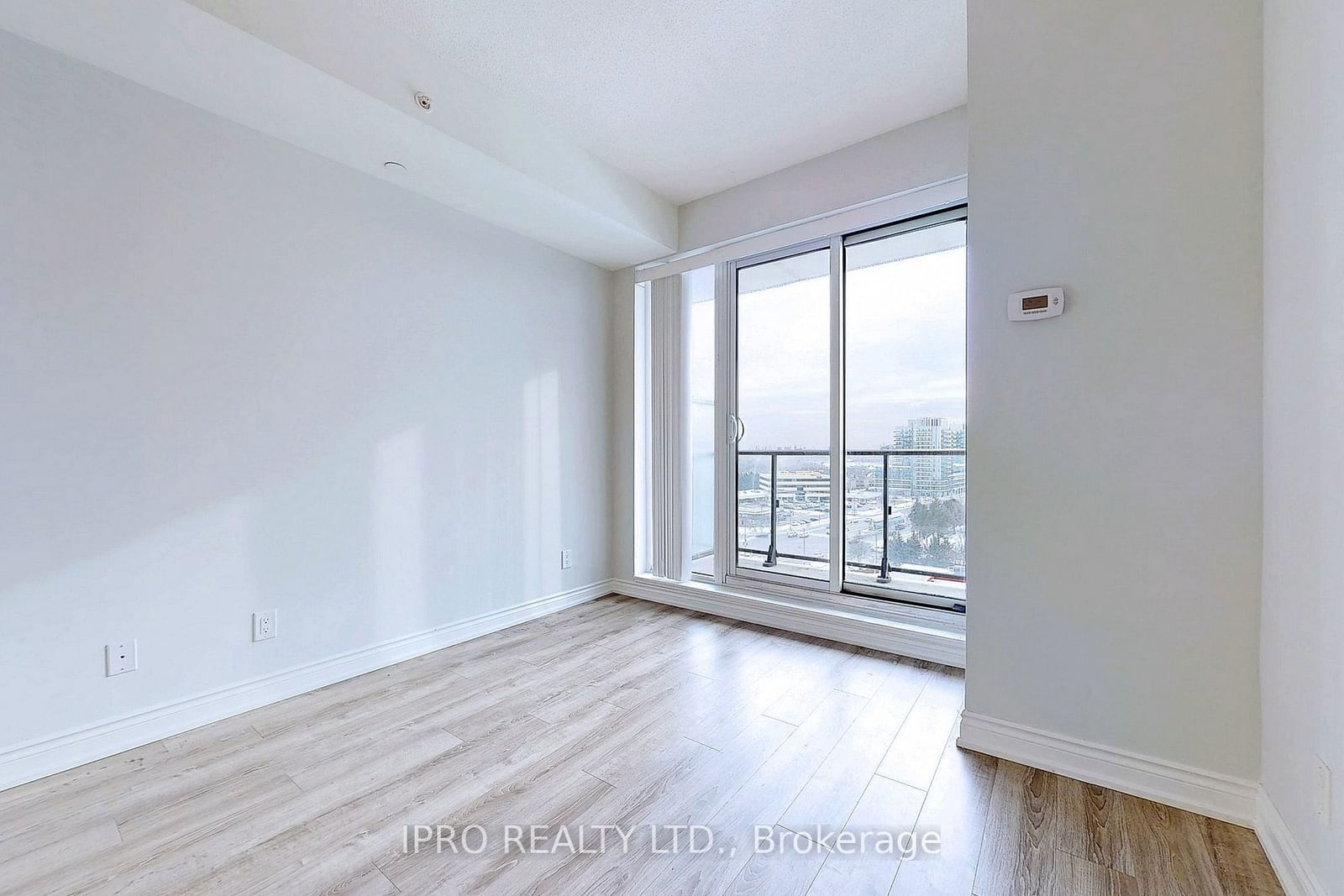 9618 Yonge St, unit 1103 for rent - image #6