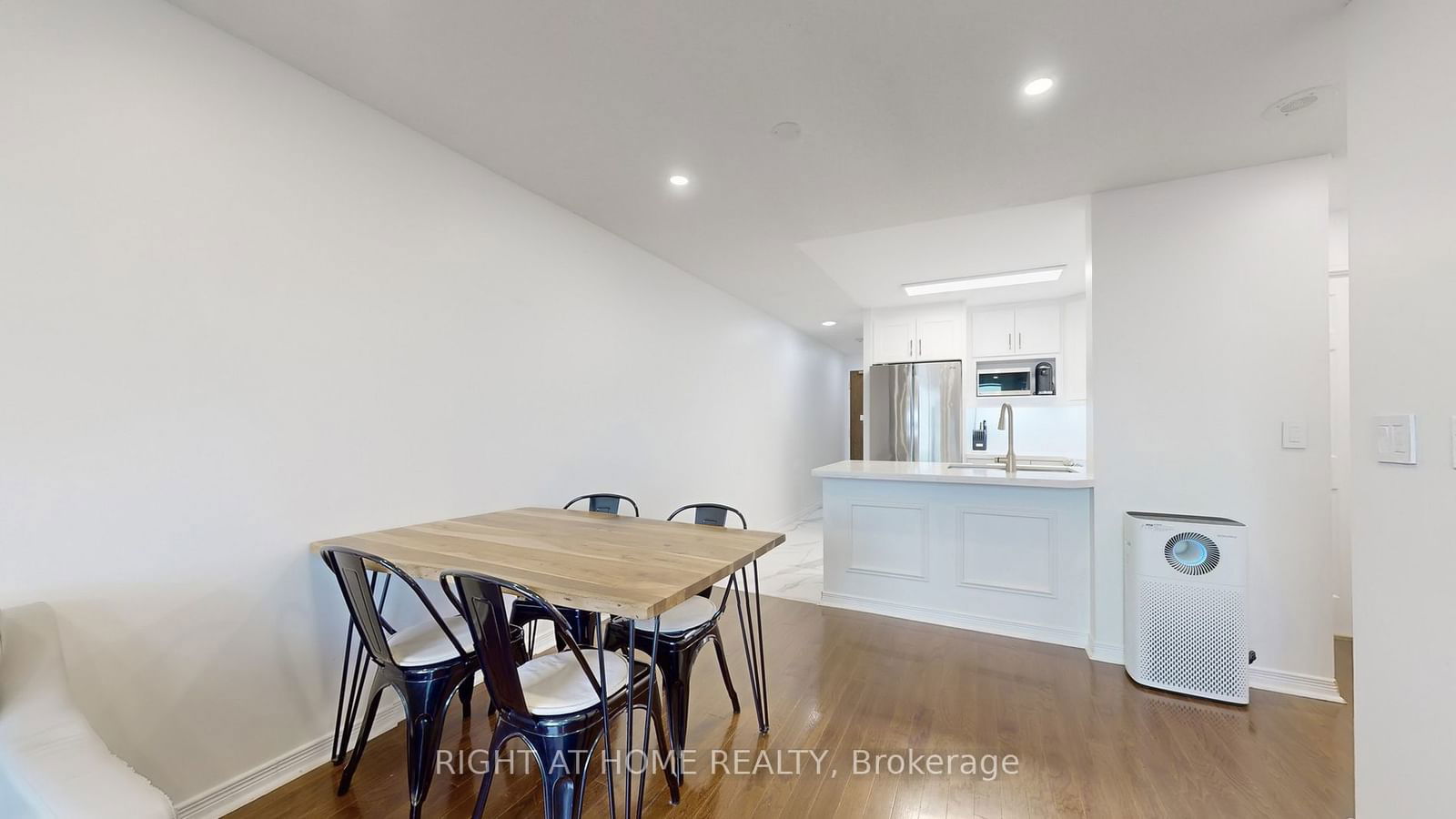 11 Oneida Cres, unit Ph01 for sale - image #8