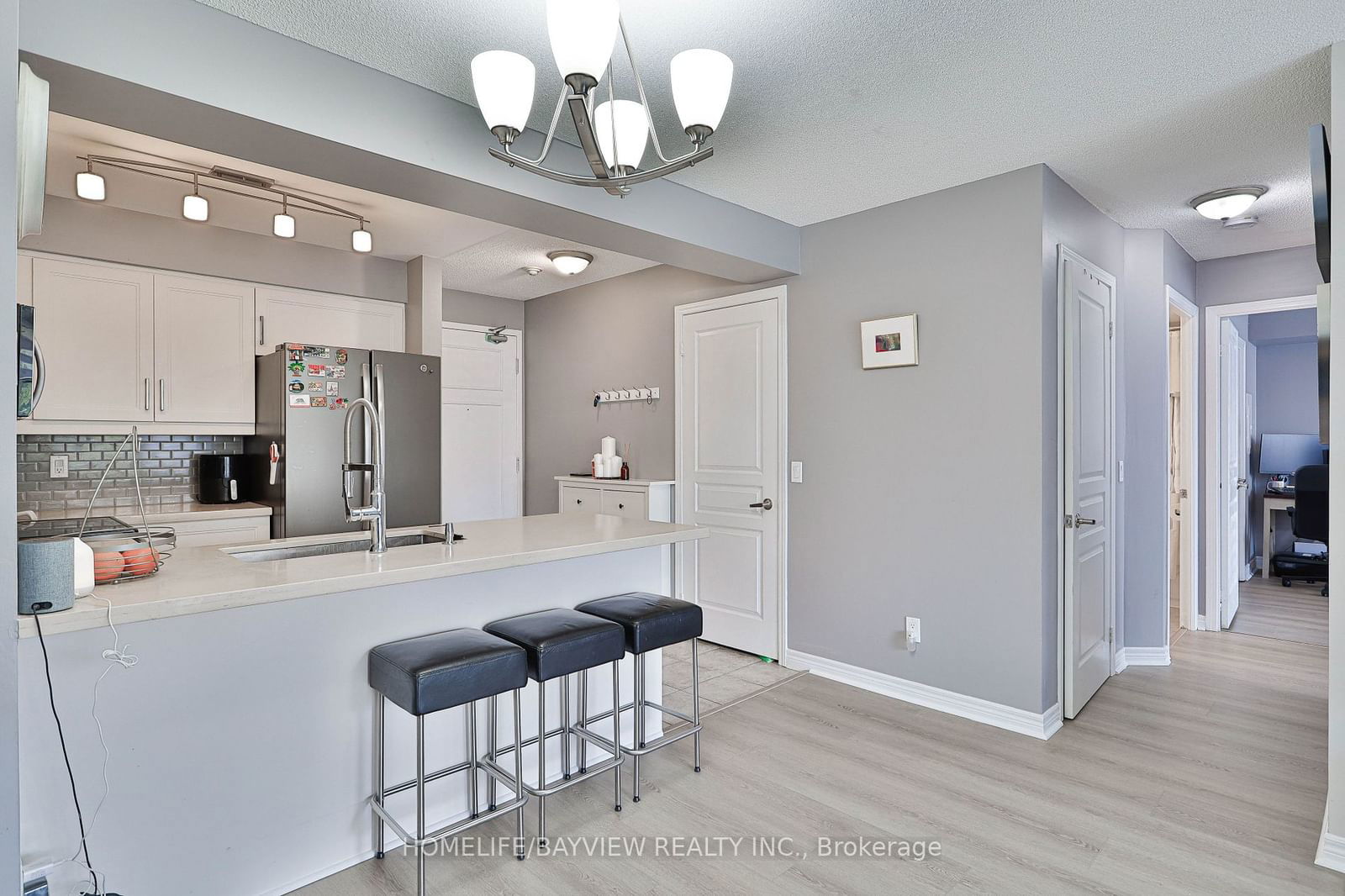 330 Red Maple Rd, unit 212 for sale - image #6