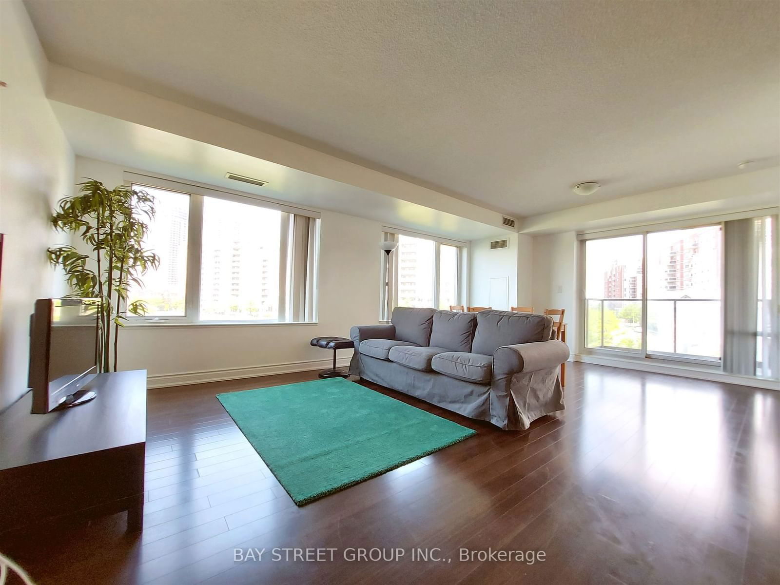 233 South Park Rd, unit 510 for sale - image #7