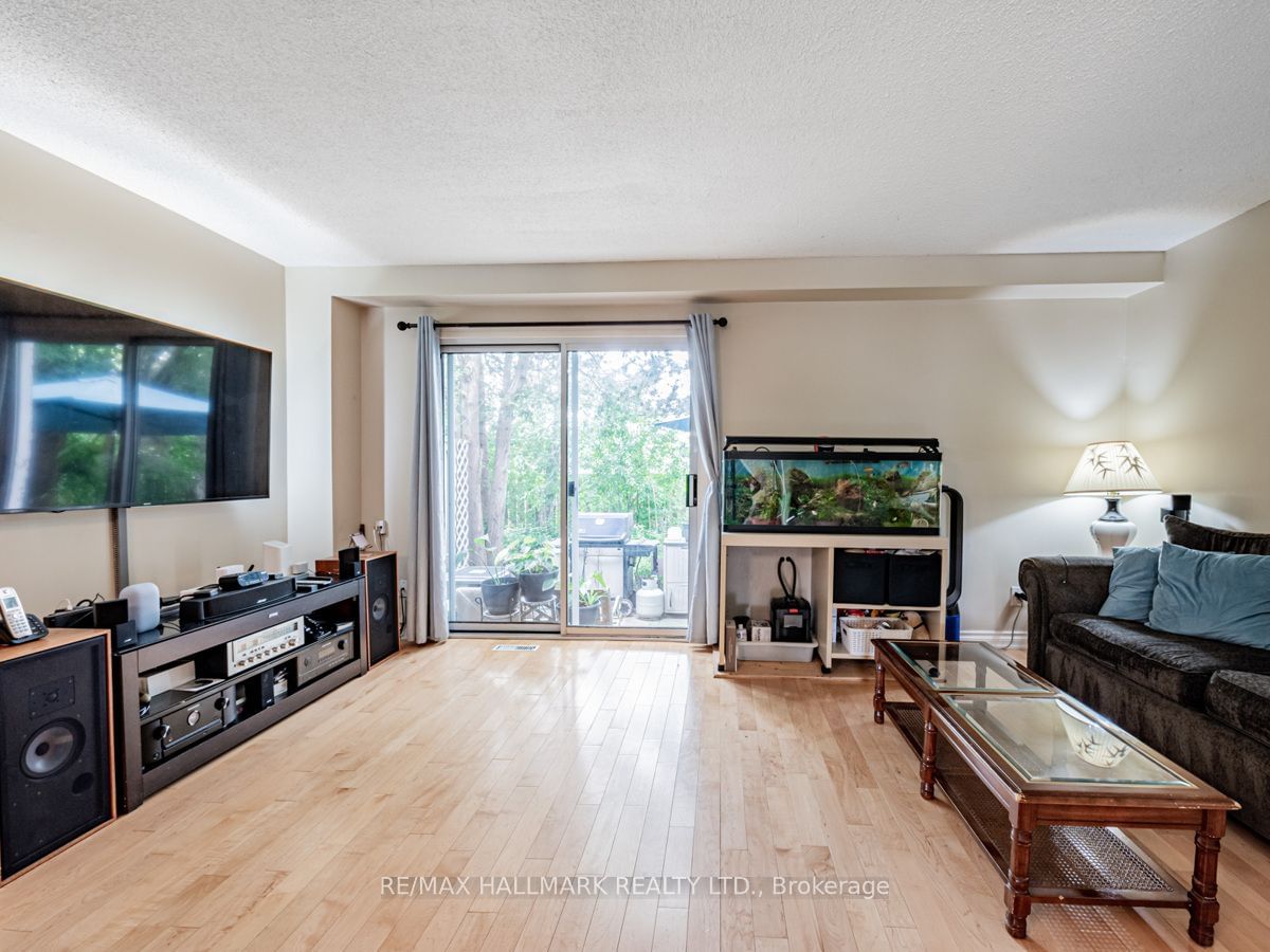 1660 John St, unit 4 for sale - image #10