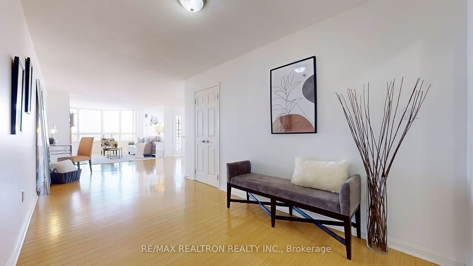 610 Bullock Dr, unit 1015 for sale - image #8