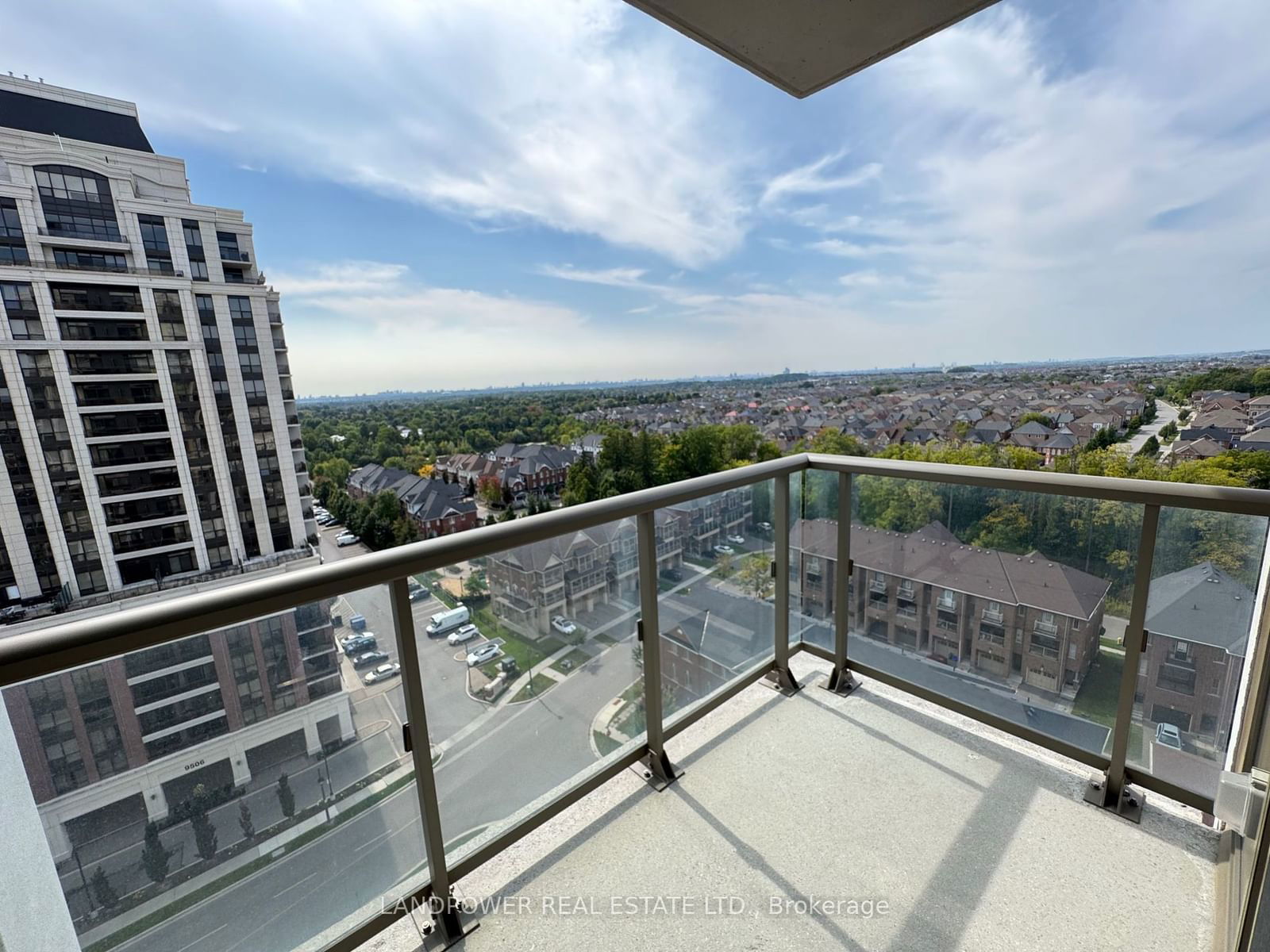 9560 Markham Rd, unit 1512 for sale - image #12