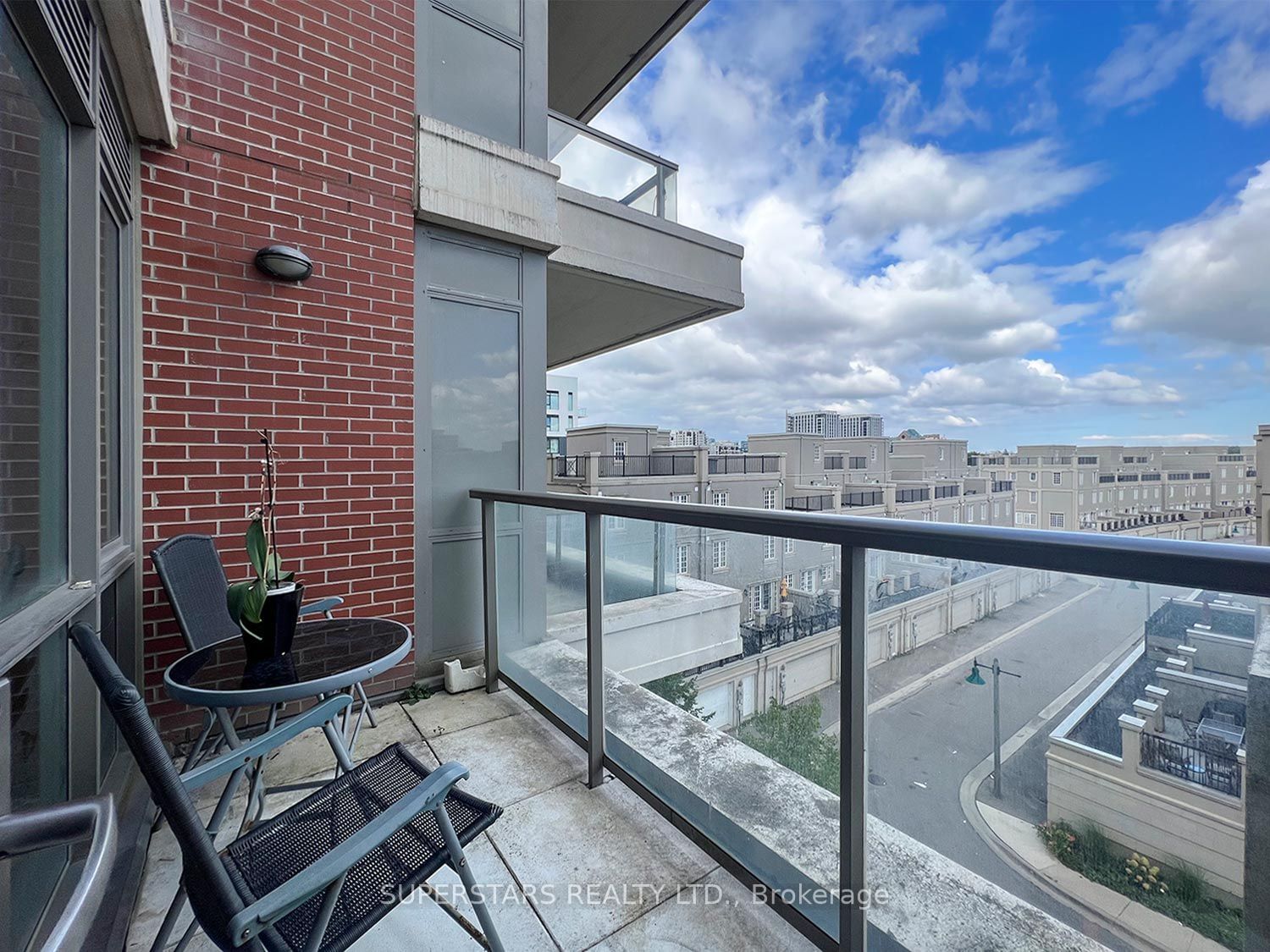 1 Upper Duke Cres, unit 402A for rent - image #9