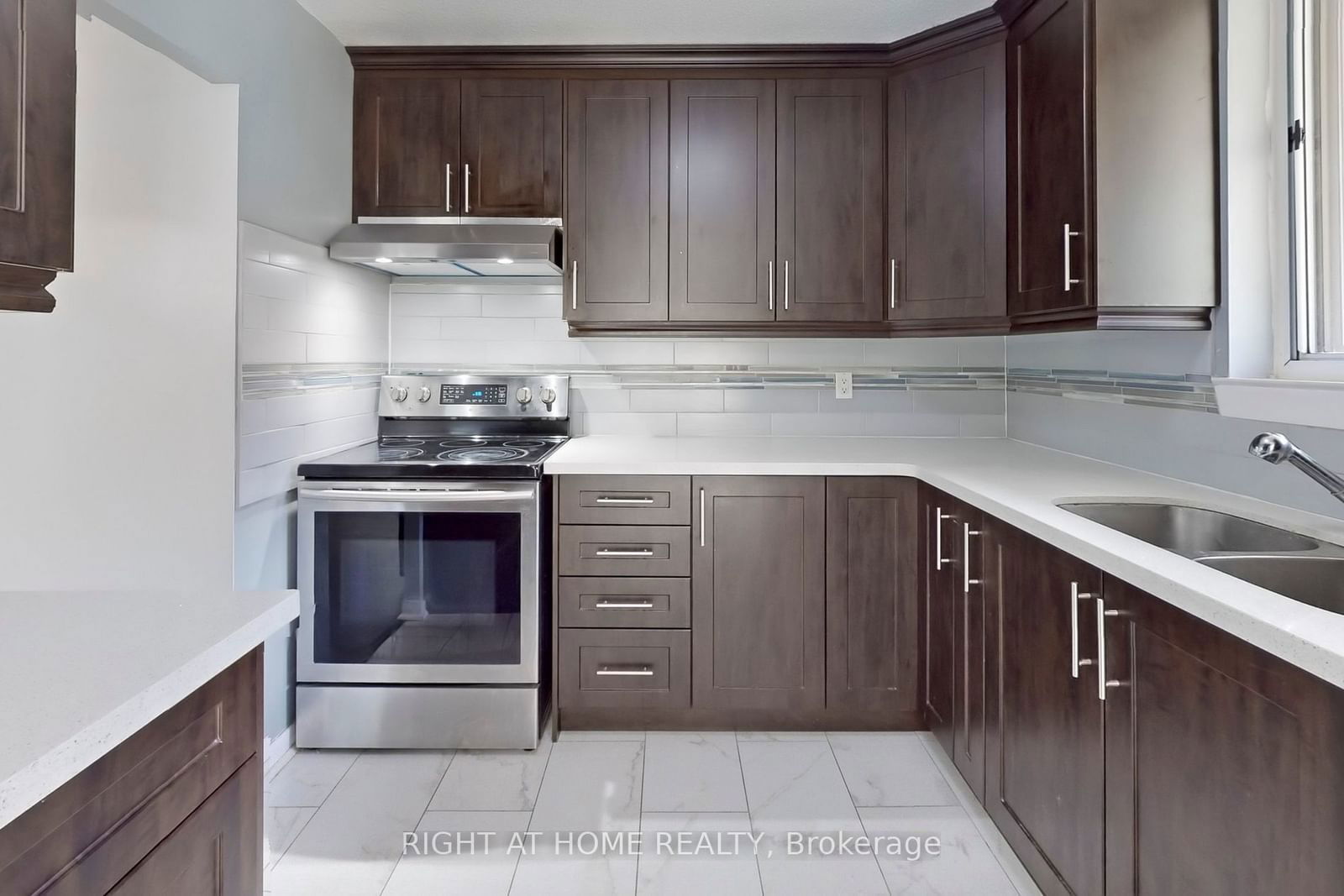 Crystal Palace Condo, Markham, Toronto