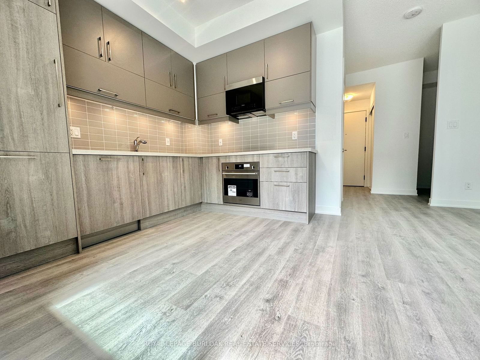 38 Simcoe Prom, unit C307 for rent