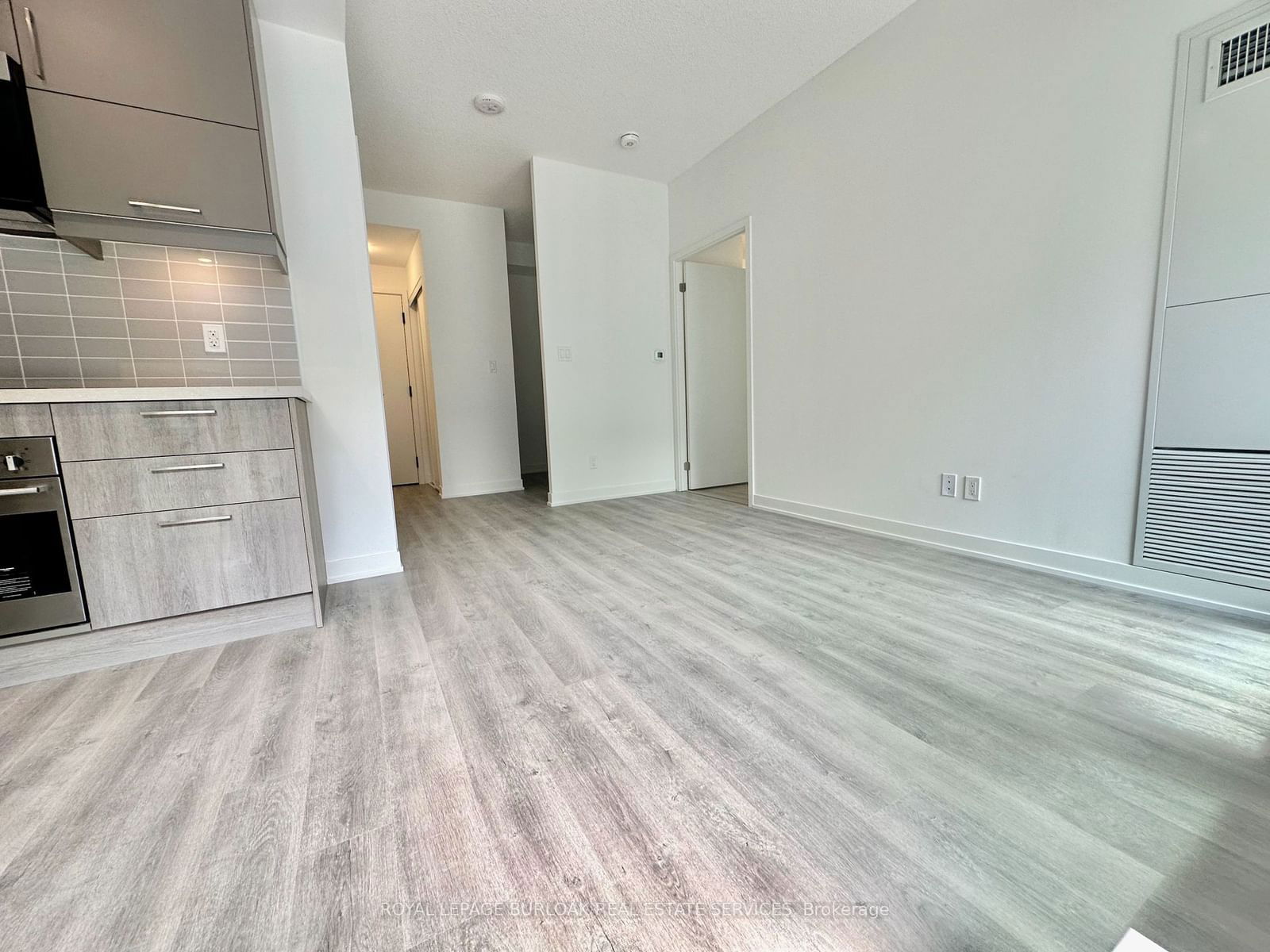 38 Simcoe Prom, unit C307 for rent