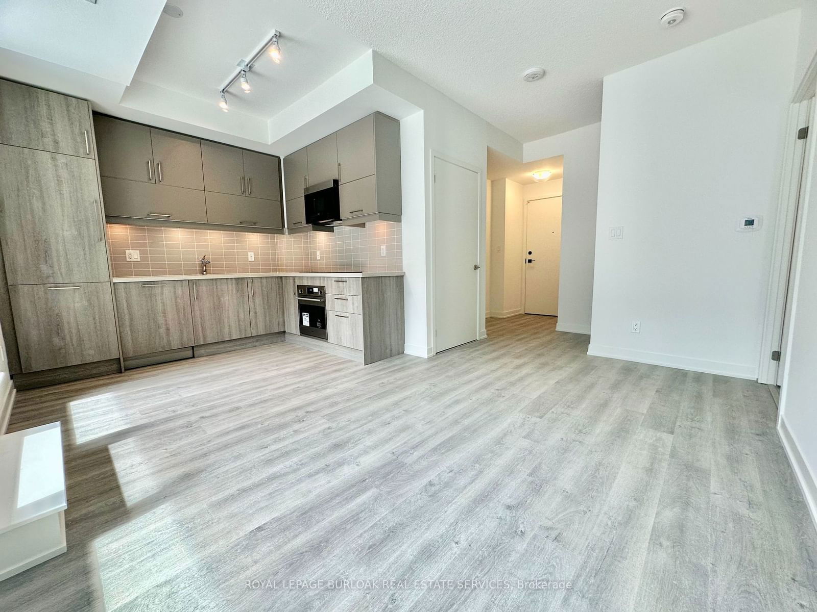 38 Simcoe Prom, unit C307 for rent - image #5