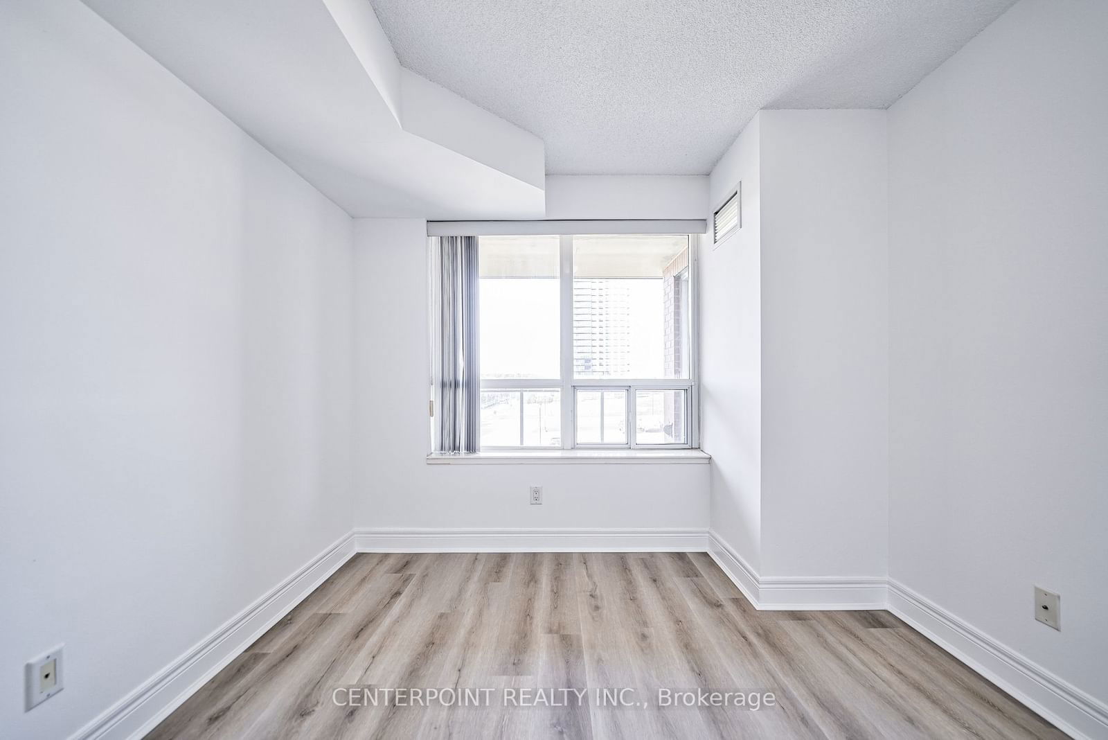 48 Suncrest Blvd, unit 507 for sale - image #13