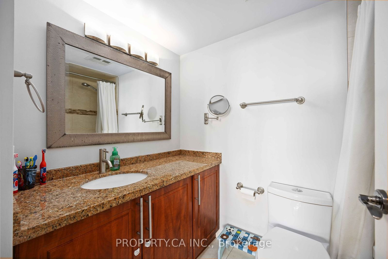 7460 Bathurst St, unit 1108 for rent - image #31