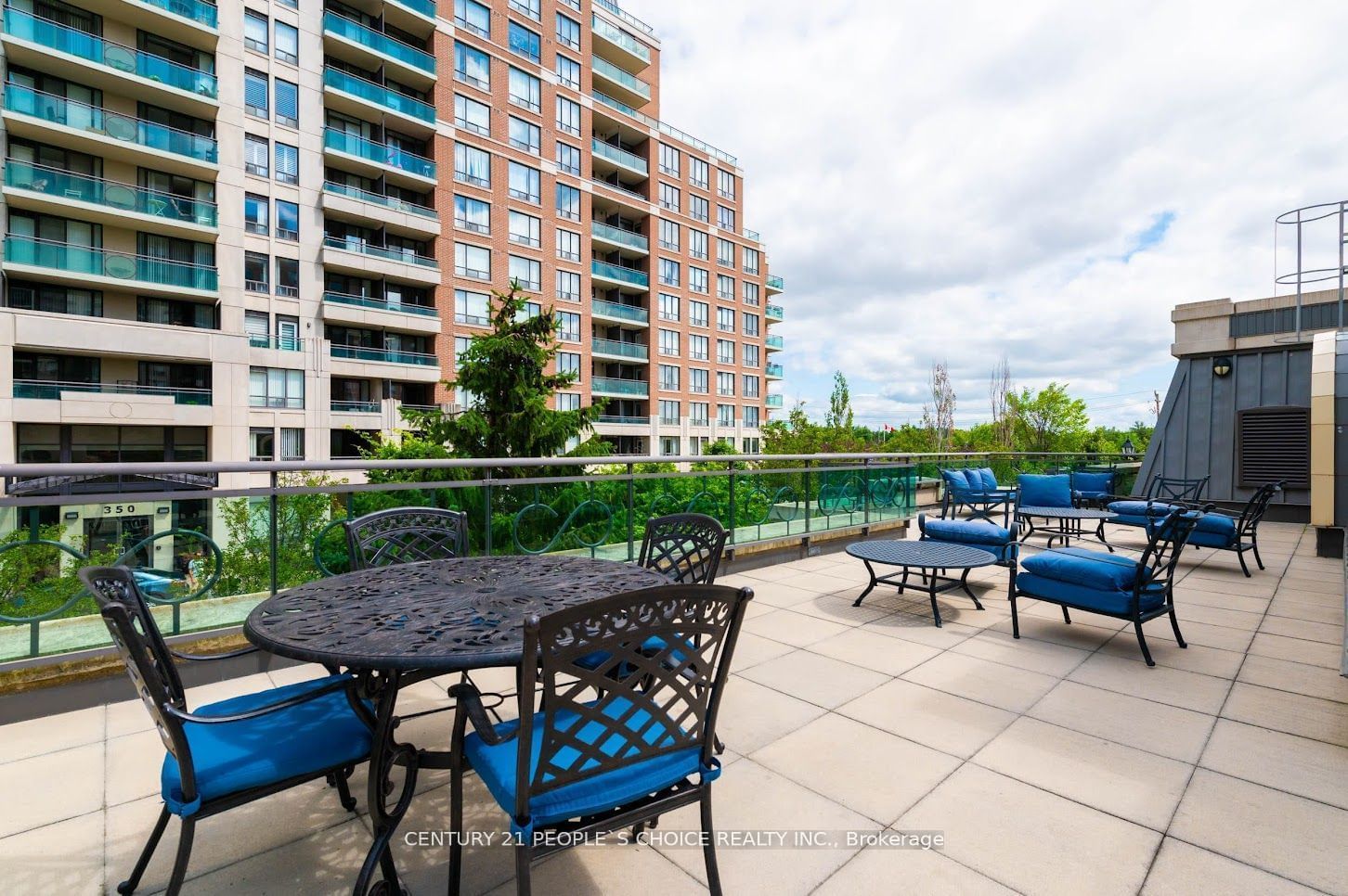 330 Red Maple Rd, unit 502 for sale