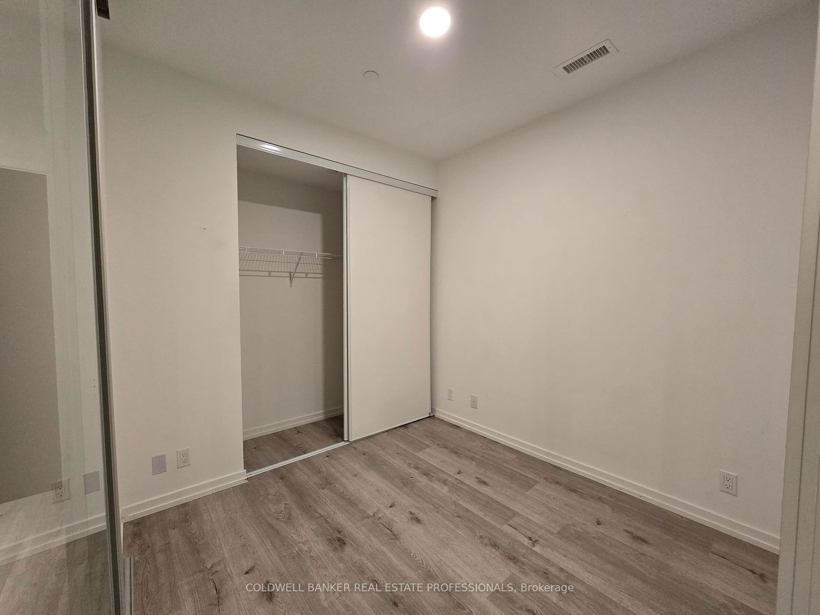 7890 Jane St, unit 502 for rent