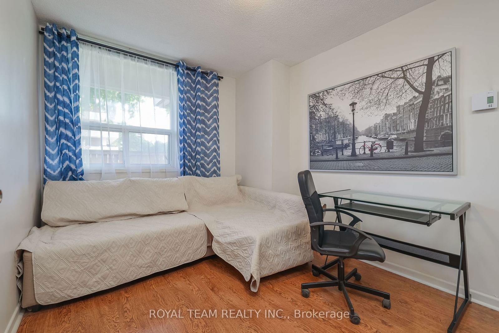 1 Royal Orchard Blvd, unit 104 for sale