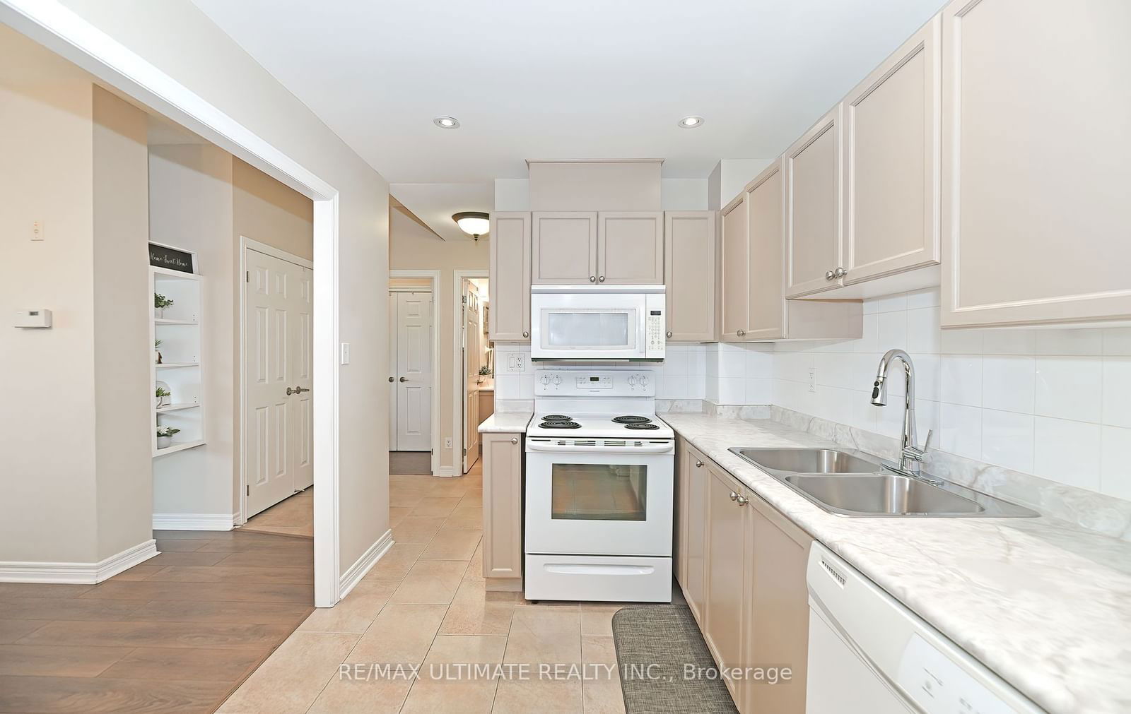 121 Woodbridge Ave, unit 319 for sale