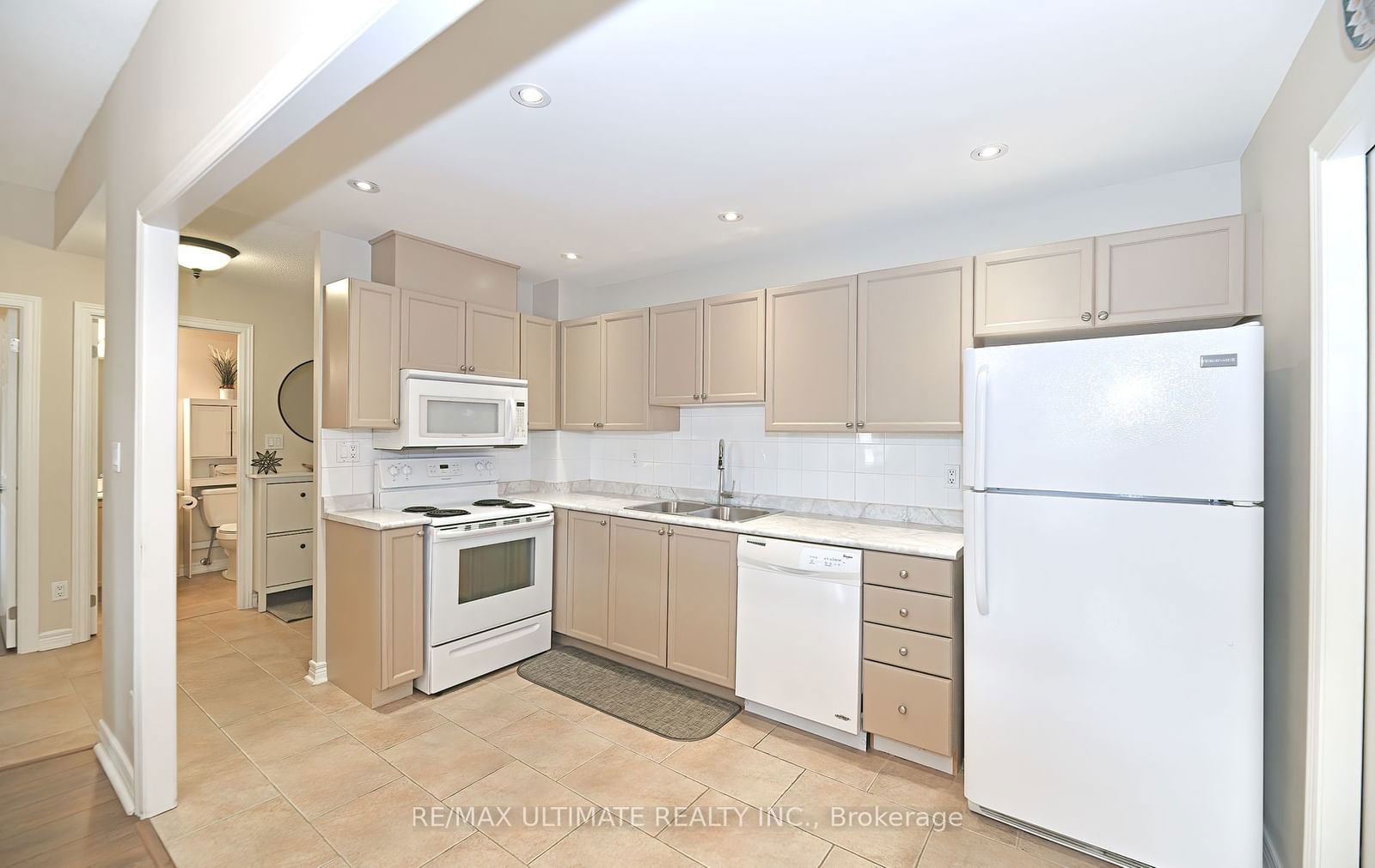 121 Woodbridge Ave, unit 319 for sale