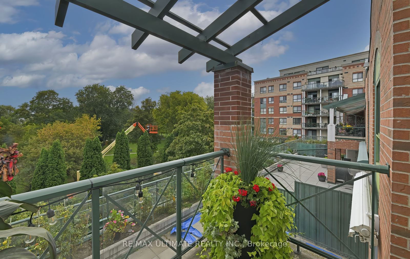 The Terraces of Woodbridge Condos, Vaughan, Toronto