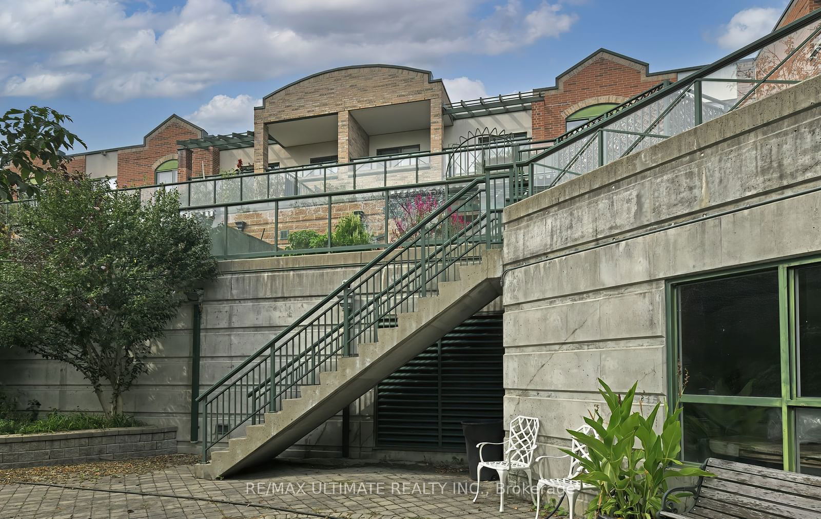 The Terraces of Woodbridge Condos, Vaughan, Toronto