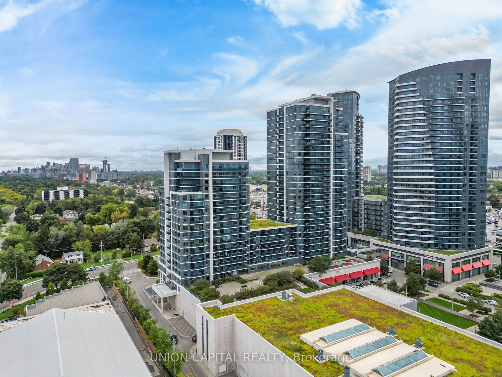 7167 Yonge St, unit 822 for sale