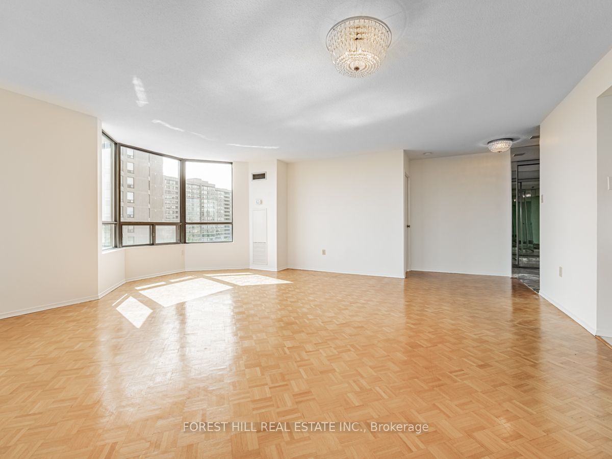 7460 Bathurst St, unit 710 for sale