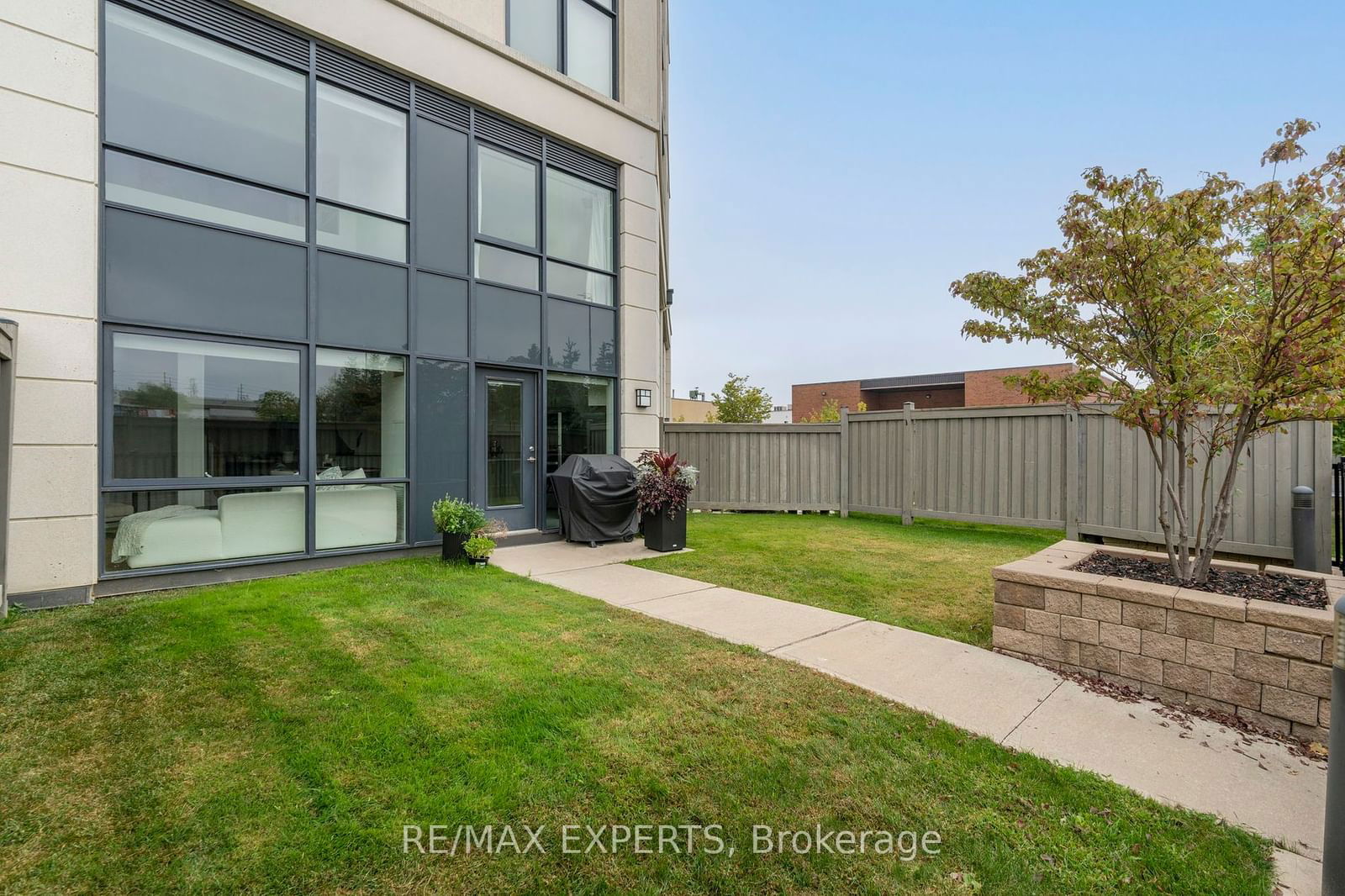 24 Woodstream Blvd, unit 102 for sale