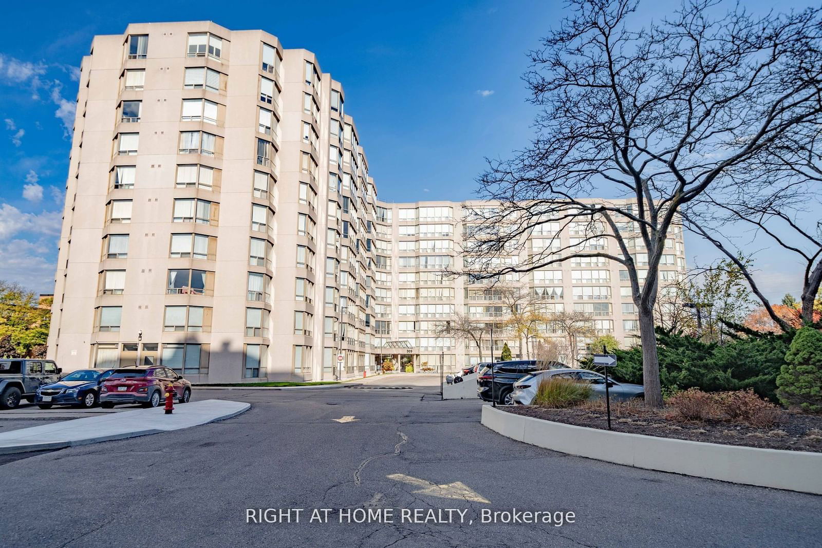 309 Major Mackenzie Dr E, unit 806 for rent