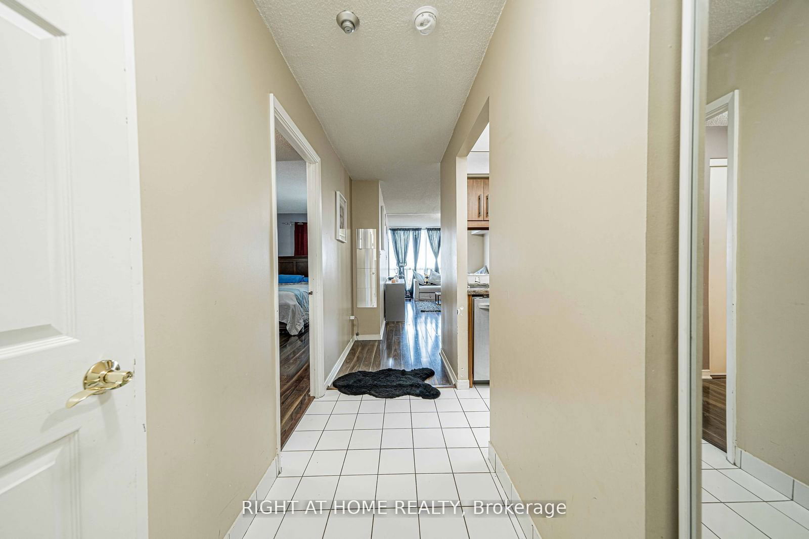 309 Major Mackenzie Dr E, unit 806 for rent