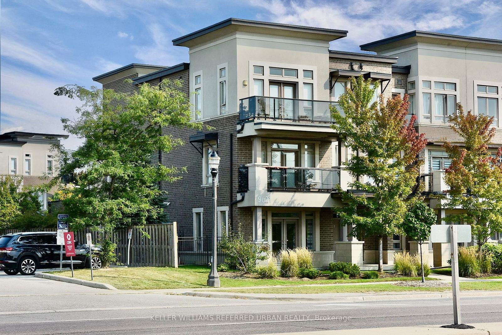 9621 Jane St, unit 1 for sale