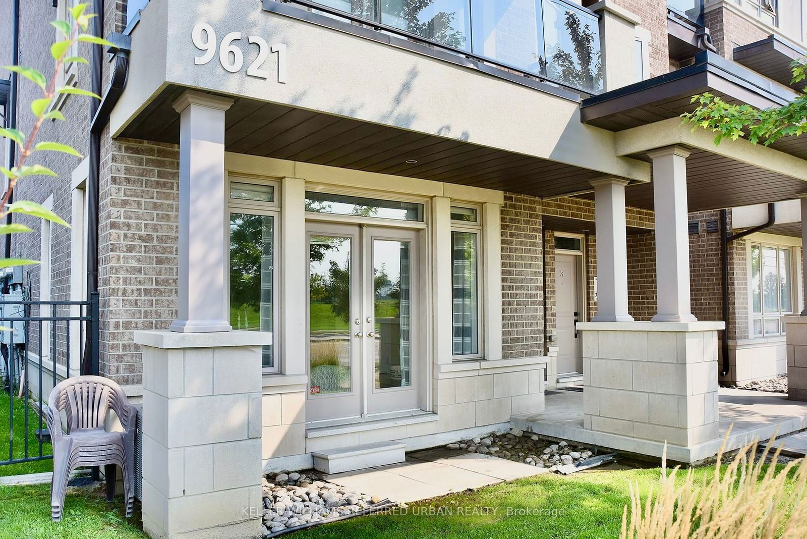 9621 Jane St, unit 1 for sale