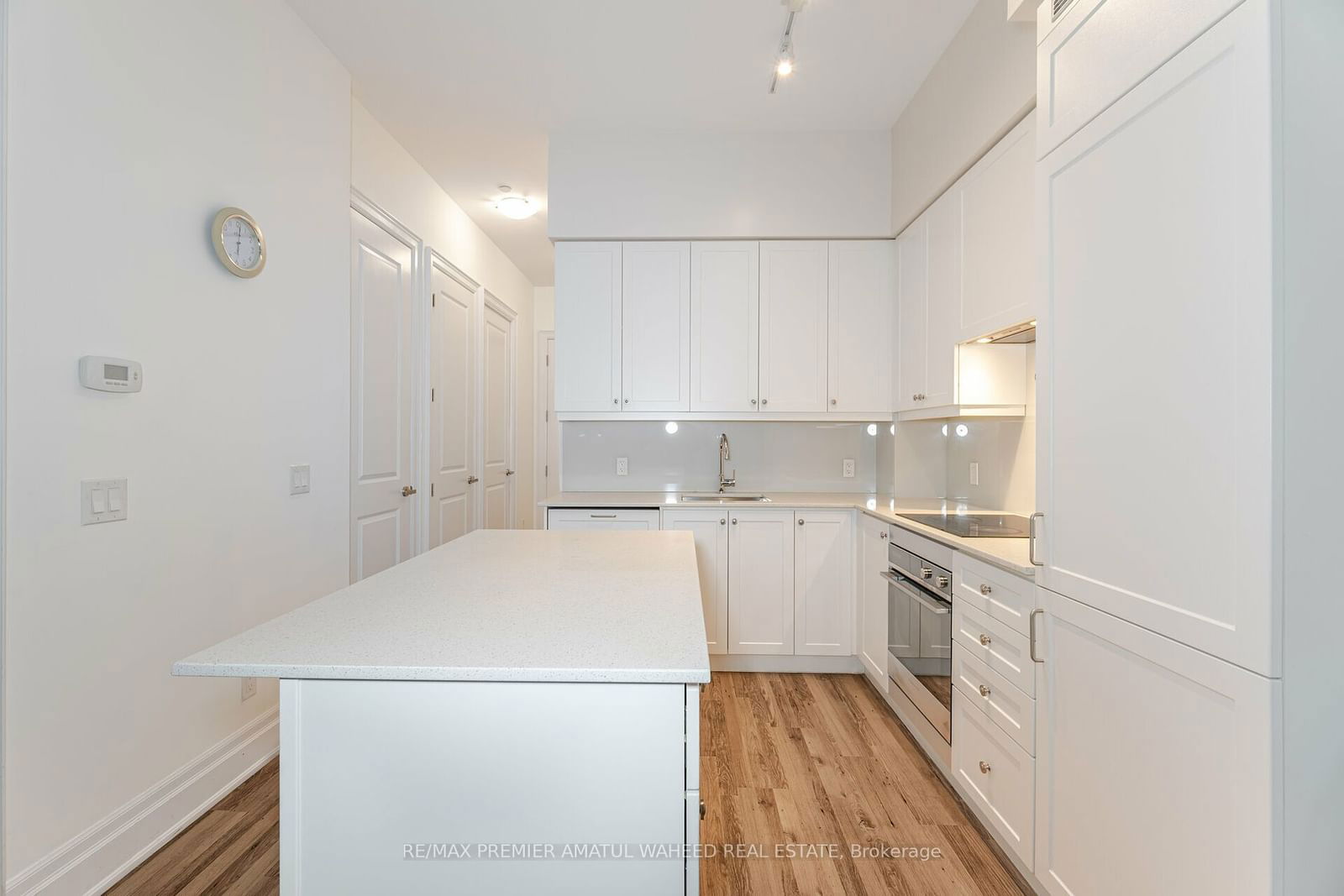 9085 Jane St, unit 101 for sale