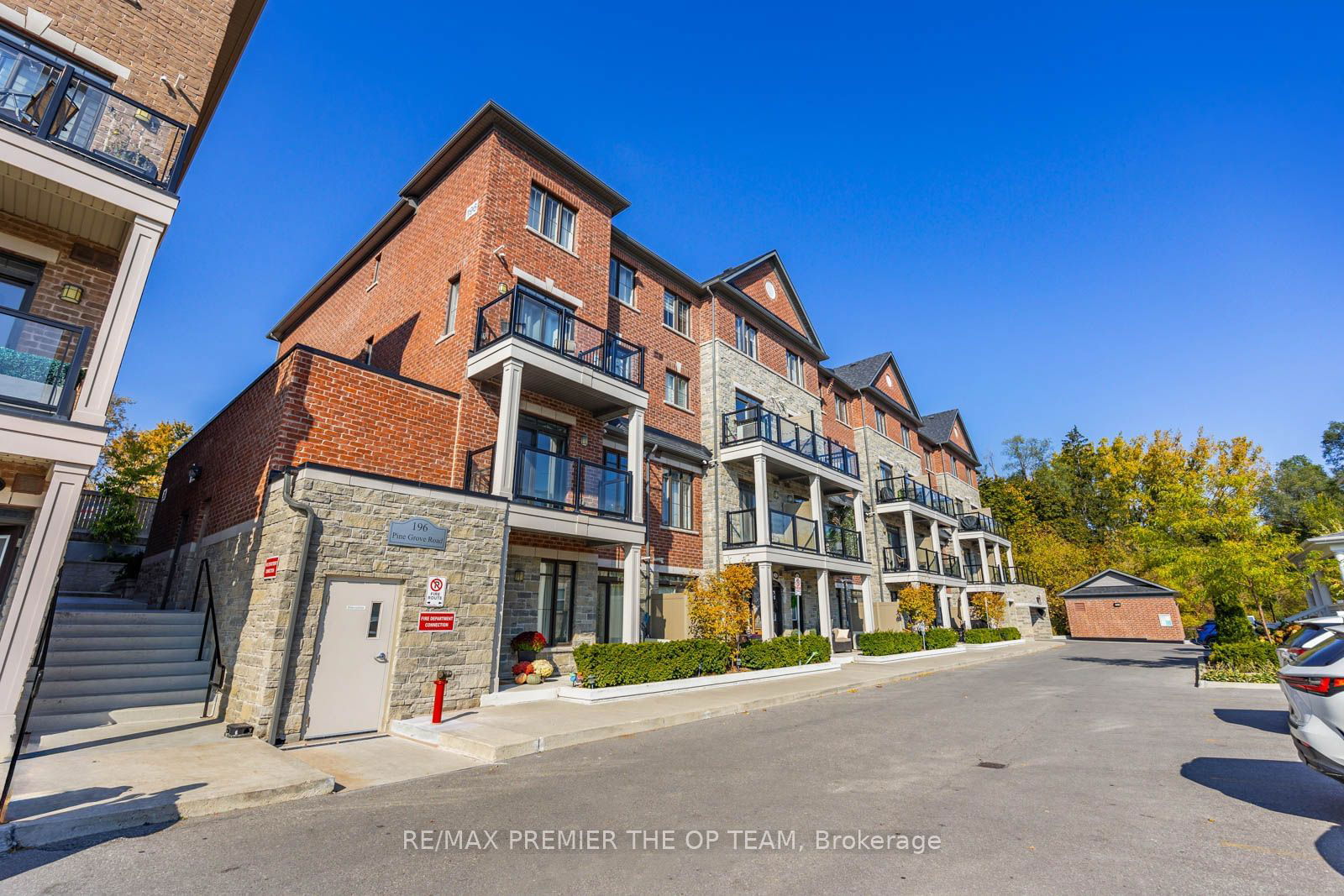 Riverside in Pine Grove Townhomes, Vaughan, Toronto